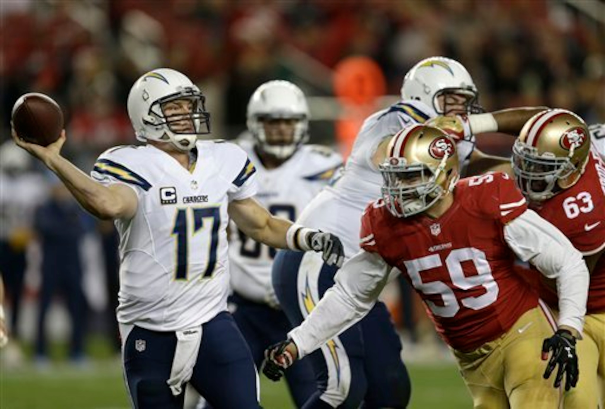 Aaron Lynch was one of many 49ers who suffered injuries in Week 16.