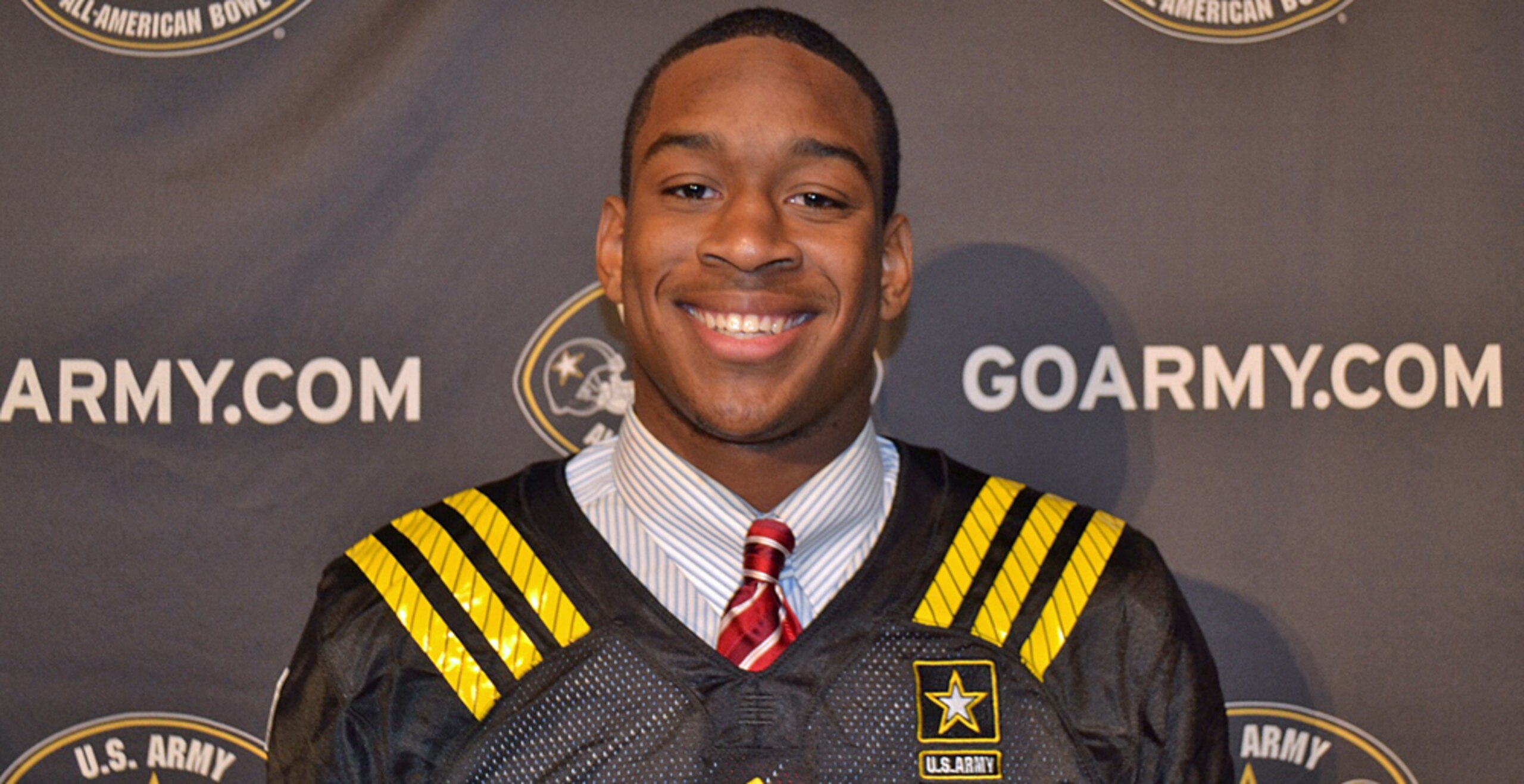 Nashville defensive end Kyle Phillips is a major target the Vols need to land.