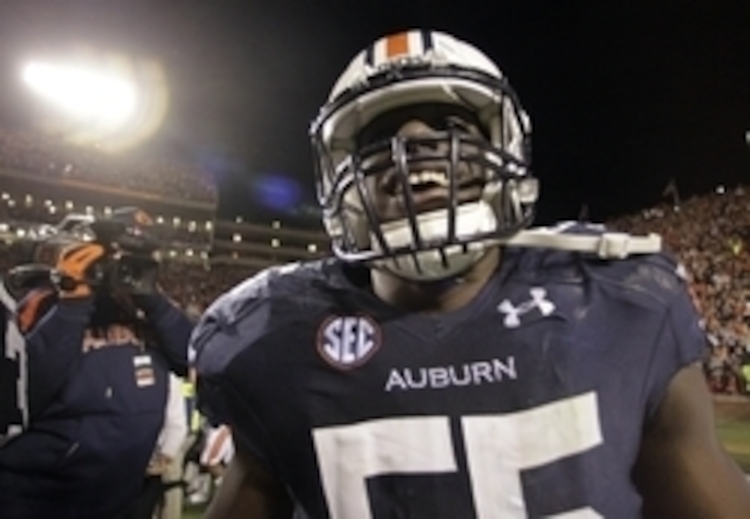 Auburn DE Carl Lawson