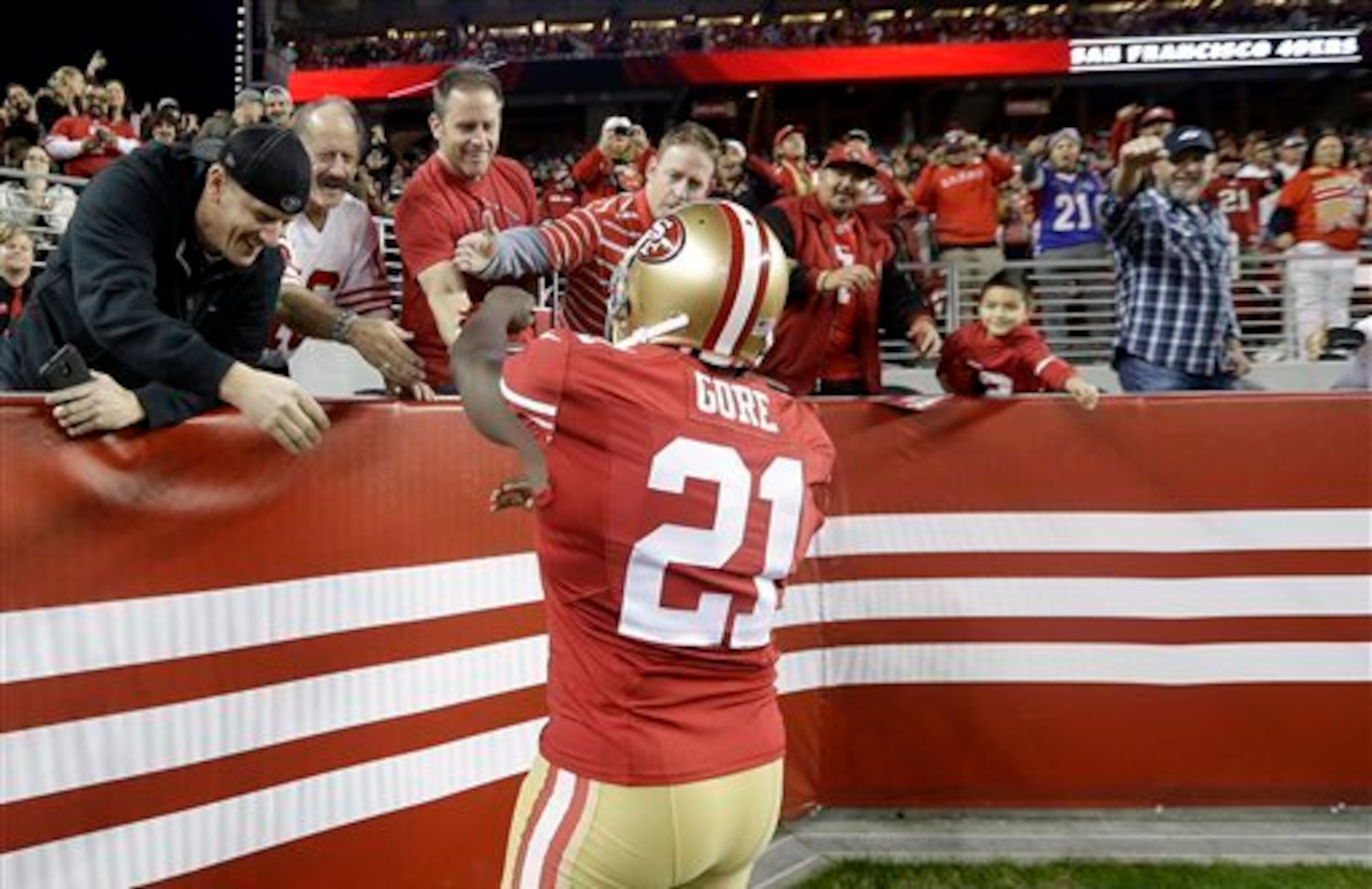 It's not like the 49ers faithful want Frank Gore rocking another uniform in 2015.