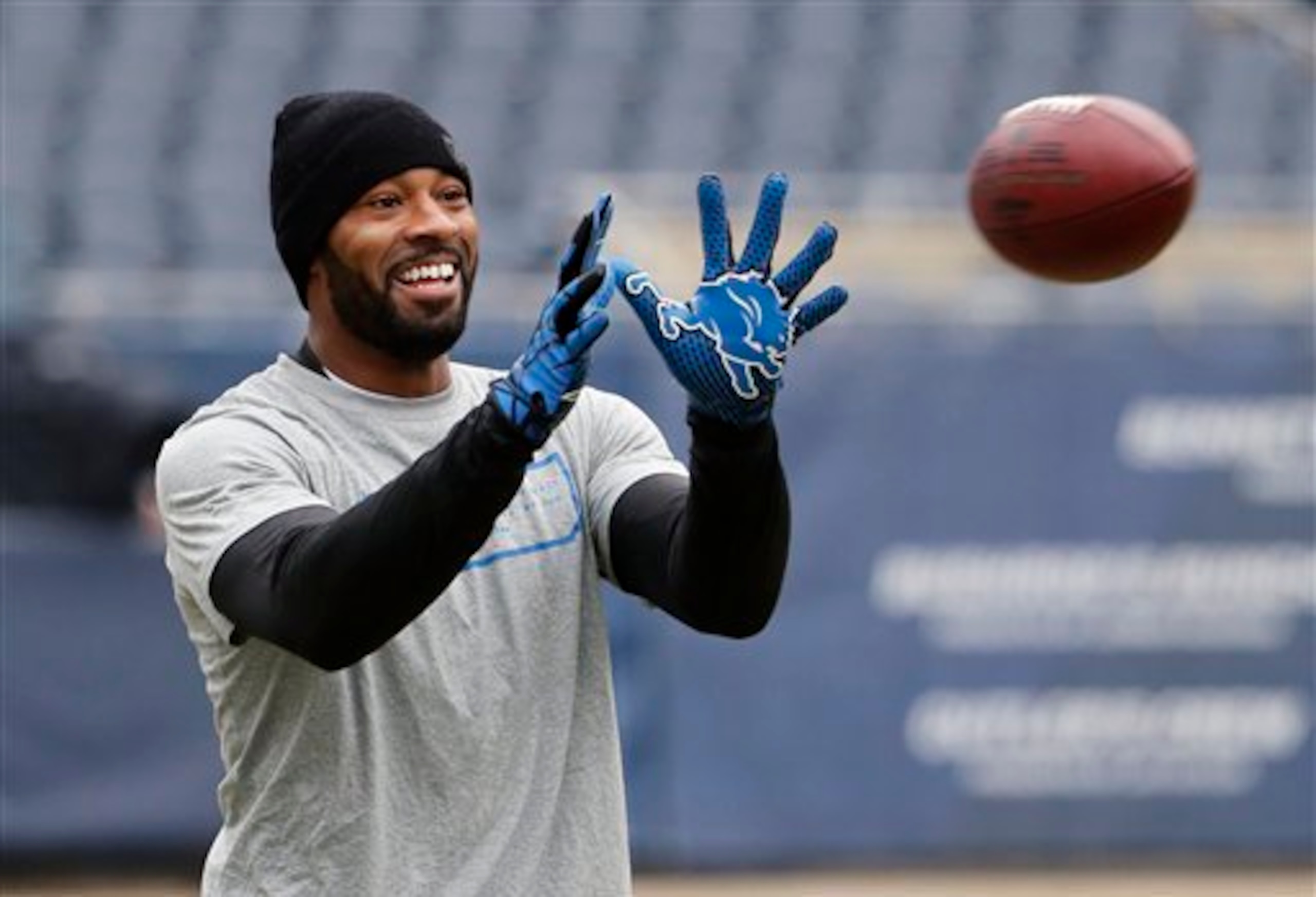 Calvin Johnson is beginning to fight both defenses and his body.