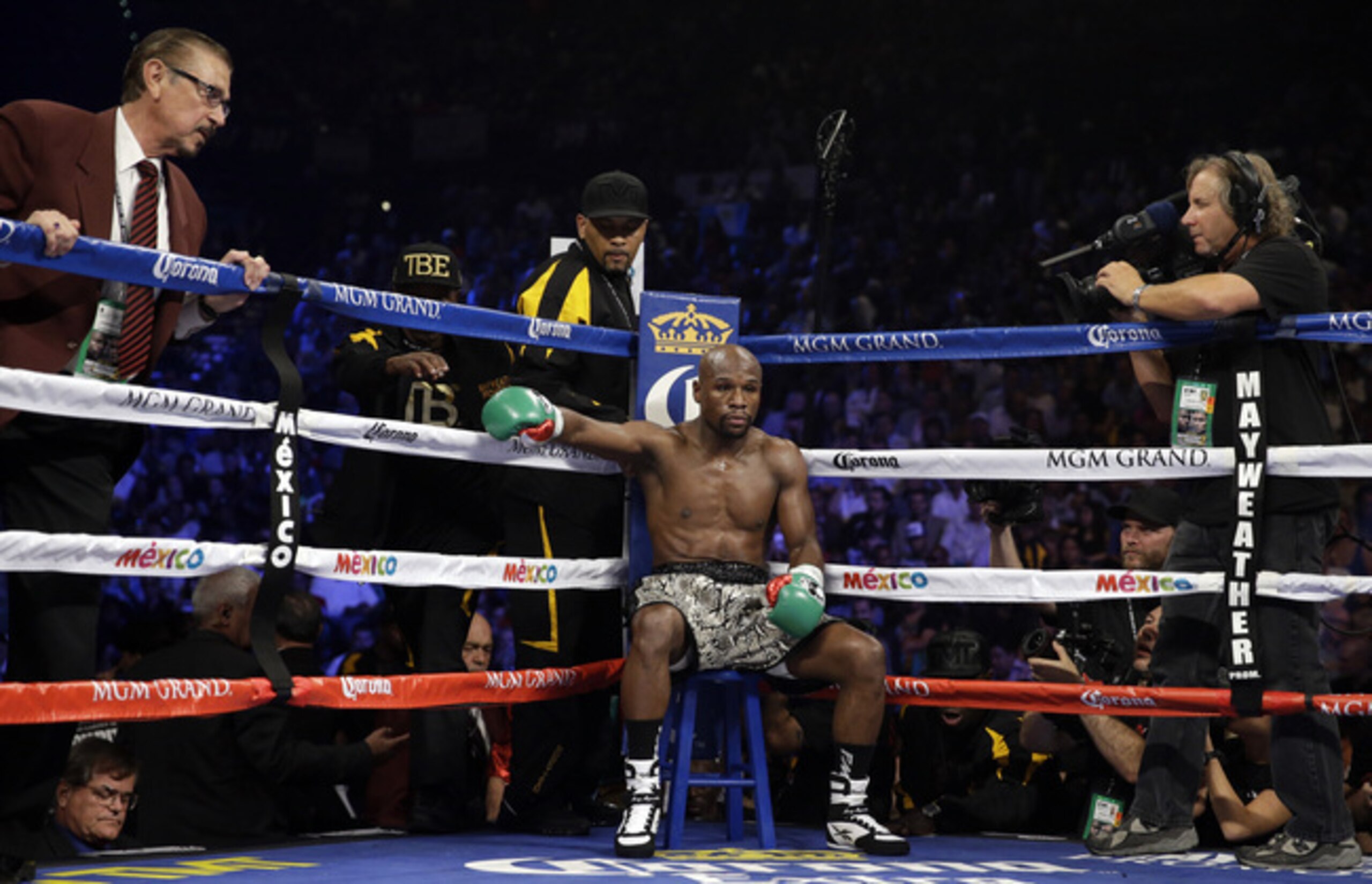 At 37 years of age, Floyd Mayweather Jr. would be wise to quit with his perfect record still intact.