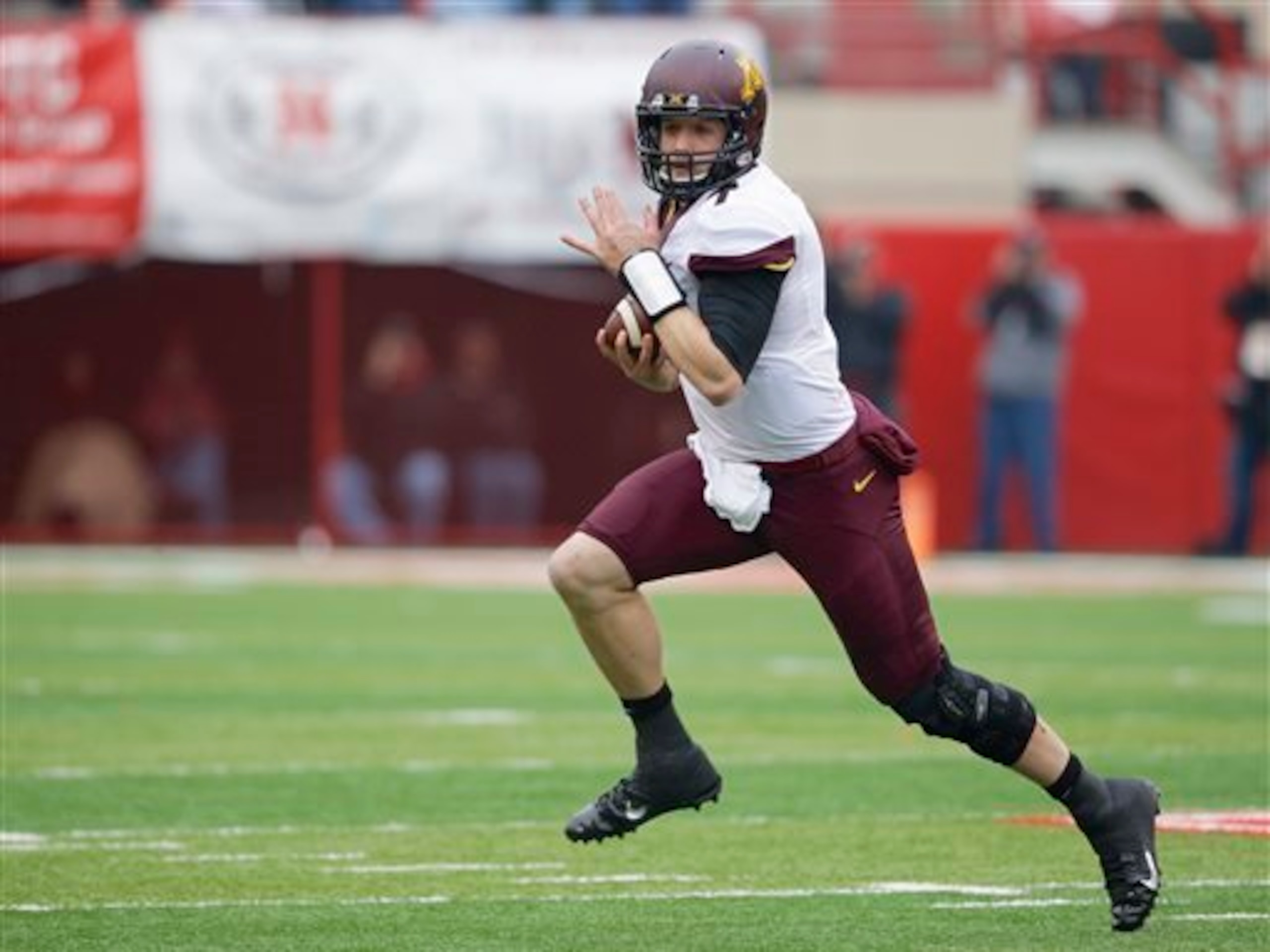 Mitch Leidner emerged as Minnesota's starting quarterback this fall.