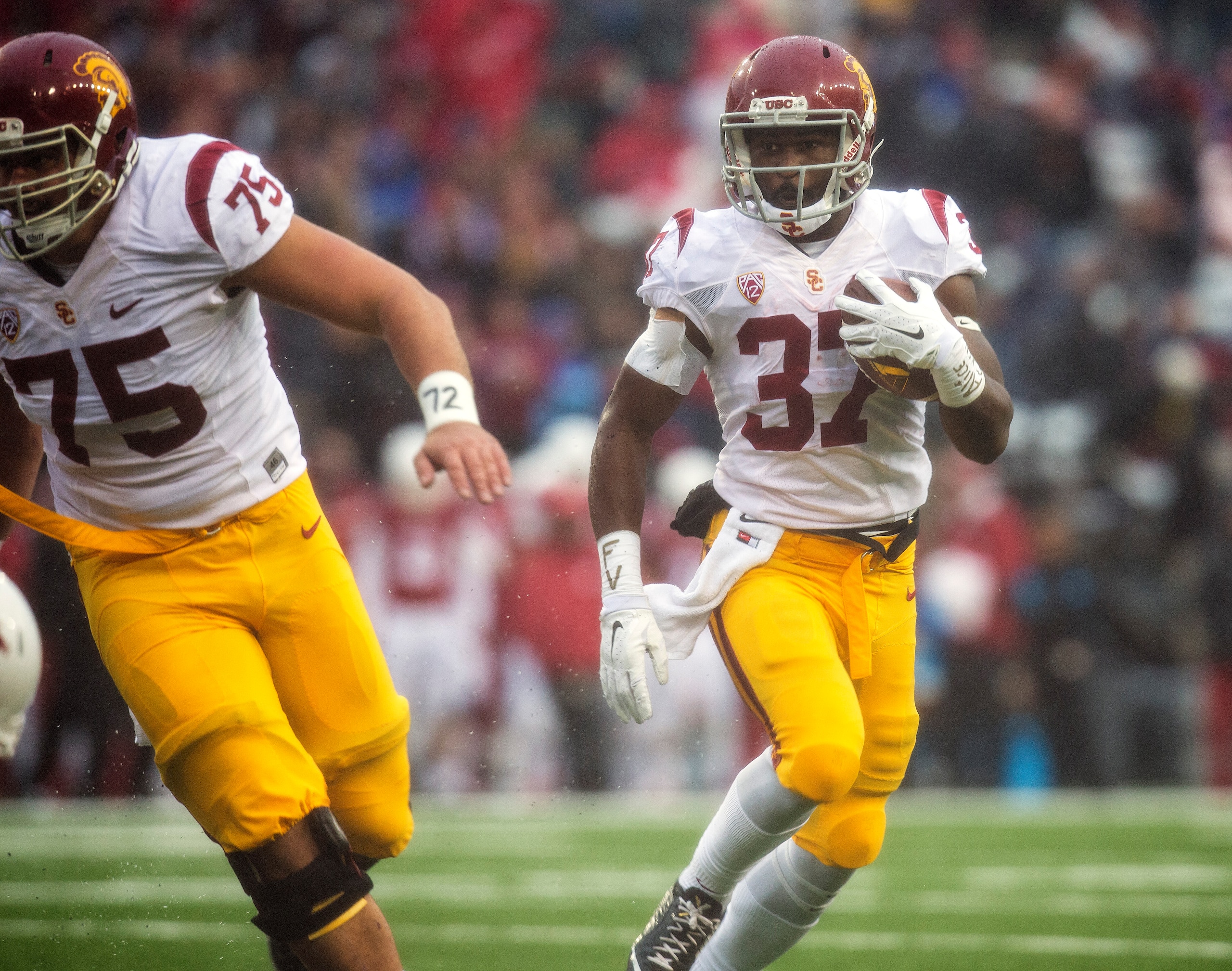 Javorius Allen played a key role in USC's offense this fall.