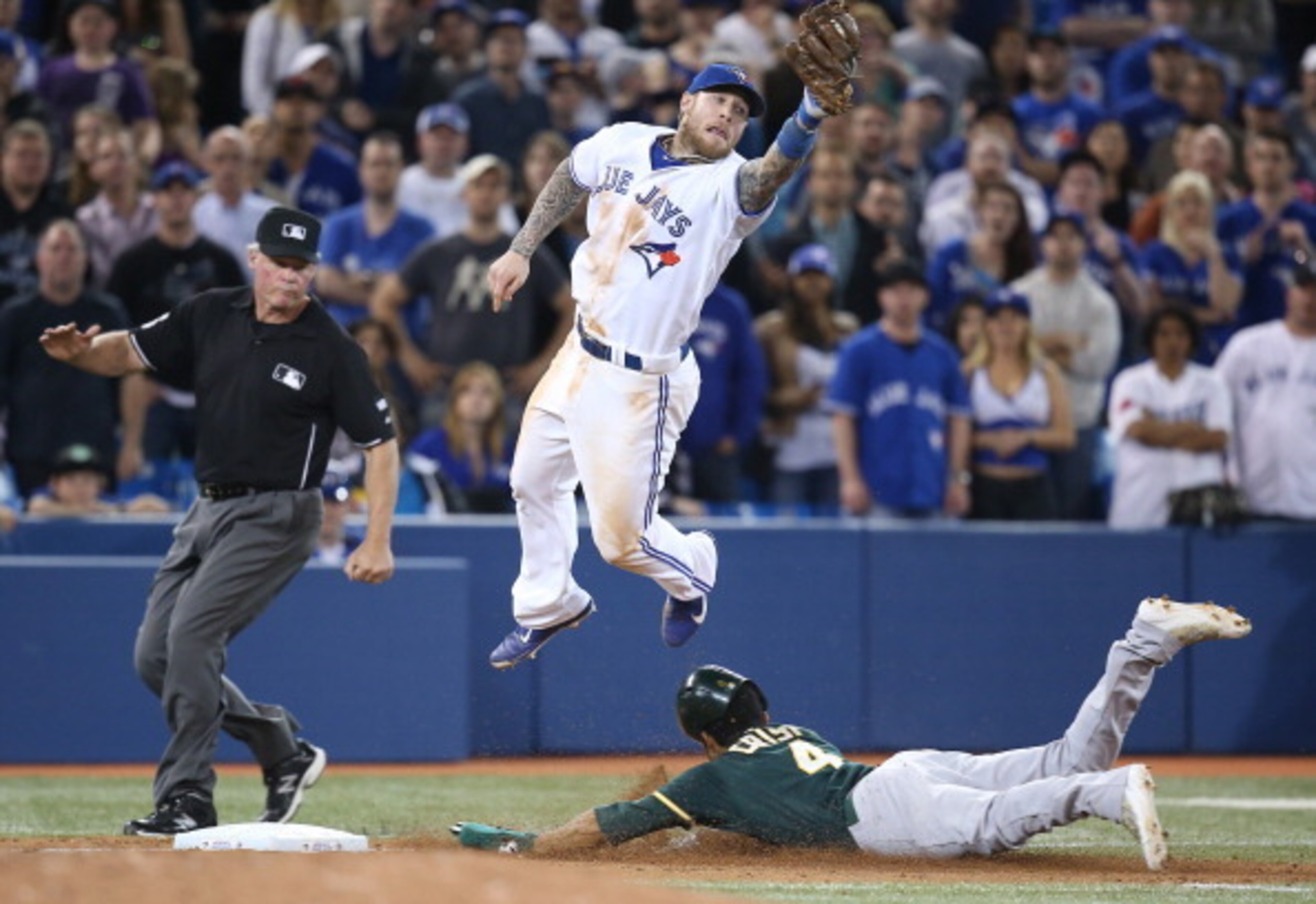 When this happens, fans typically cringe and hope Lawrie doesn't twist a knee or Crisp jams a finger.