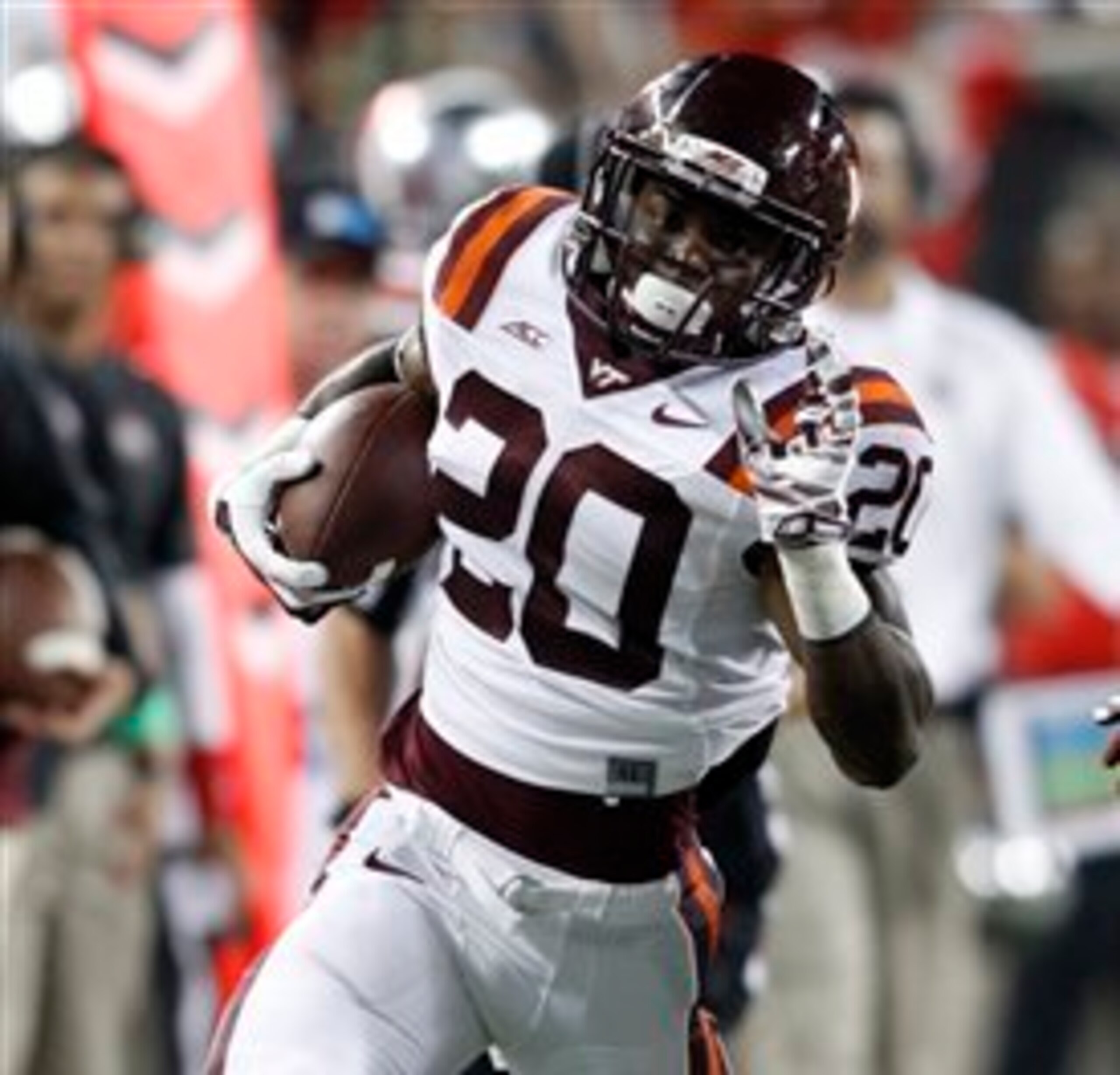 Deon Newsome in action versus Ohio State