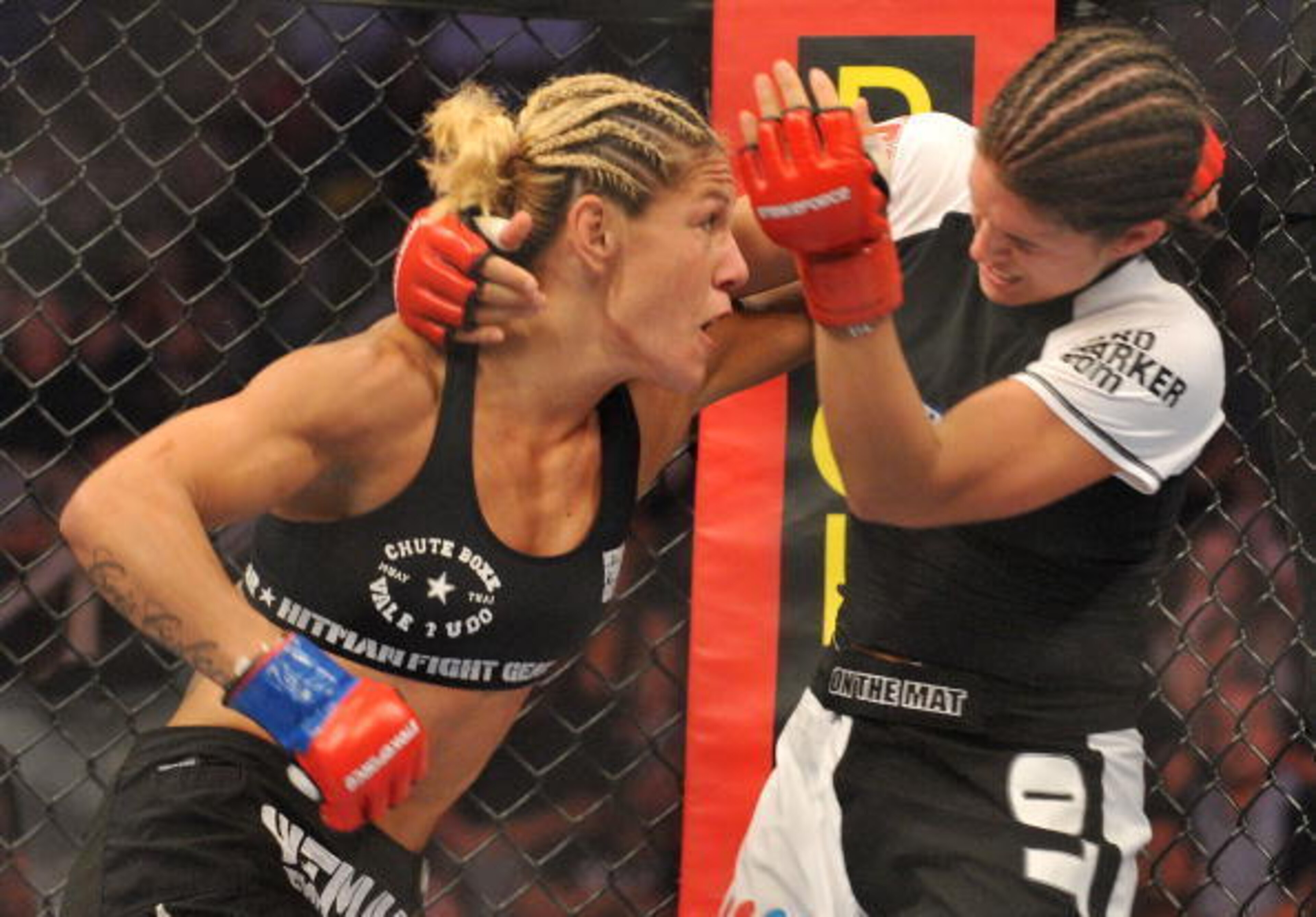 Cris "Cyborg" Justino (L)