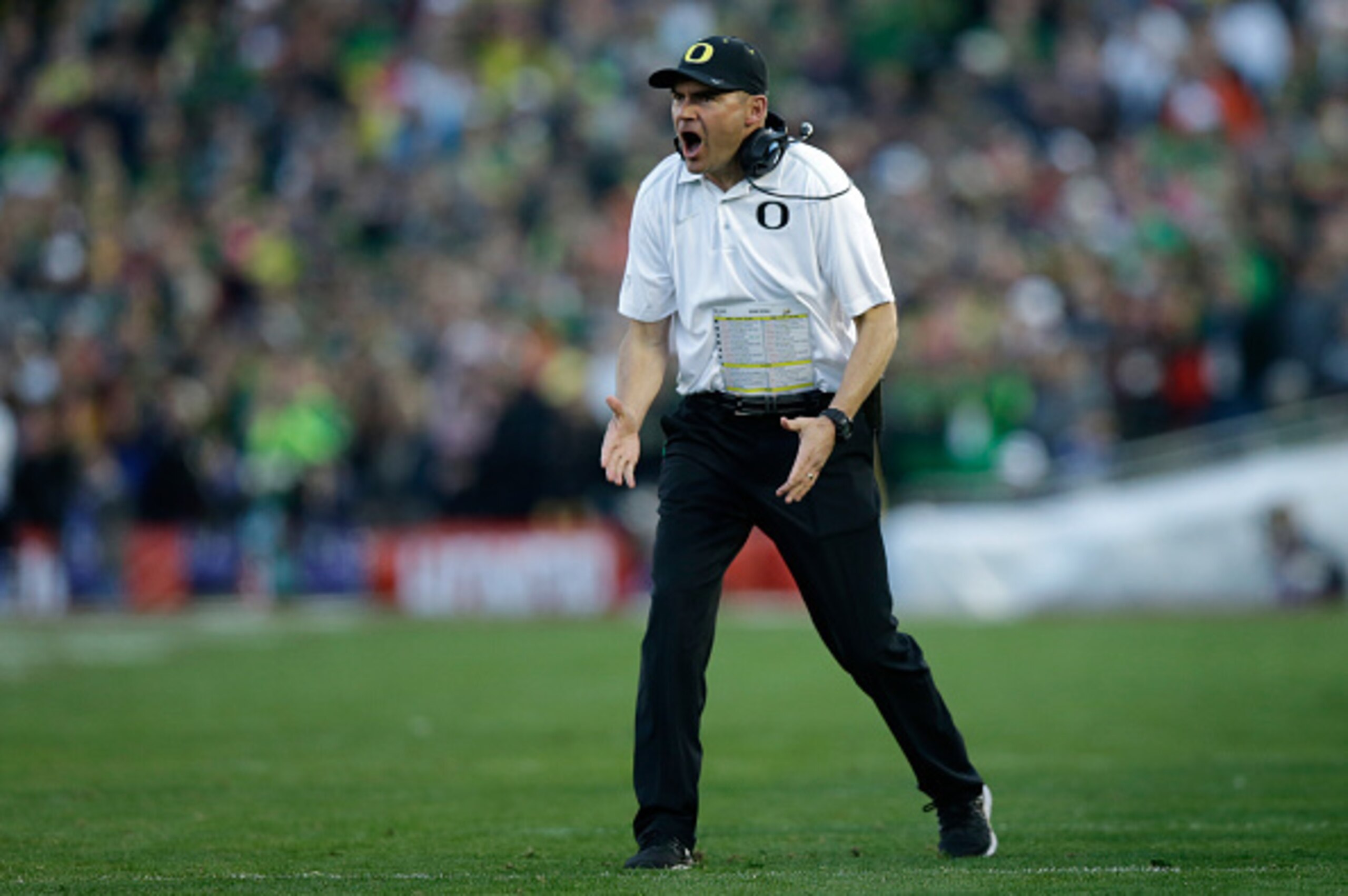 Oregon head coach Mark Helfrich