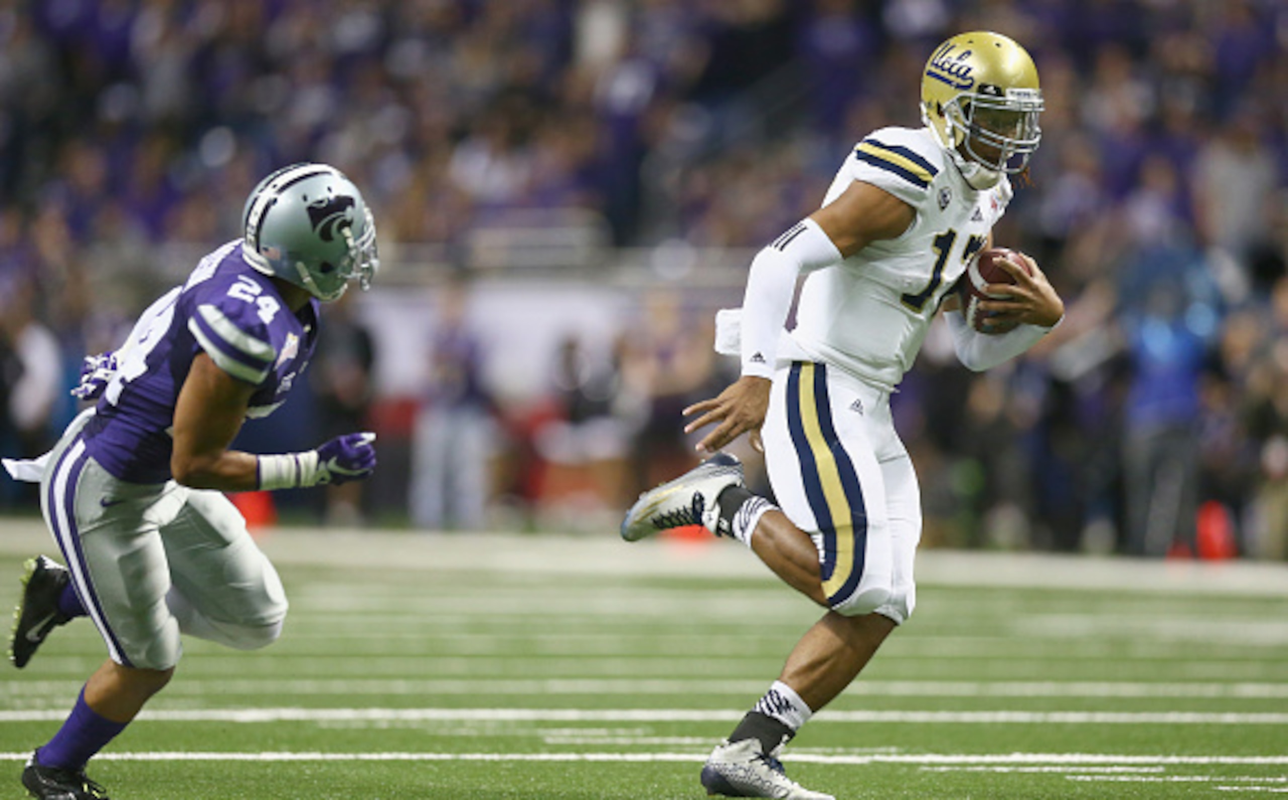 Hundley running for a score.