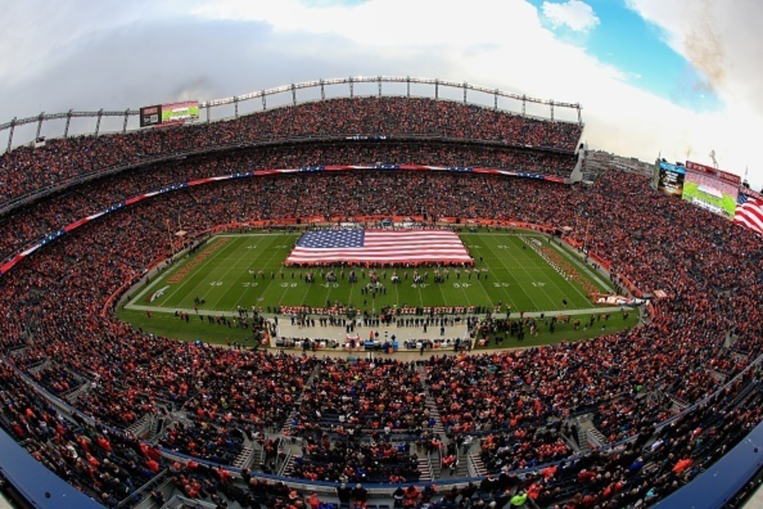 Dave Logan is the voice of the Broncos, and that makes him one lucky dude.
