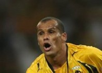 Offered the chance to join Parma, Rivaldo opted to join Barca instead.