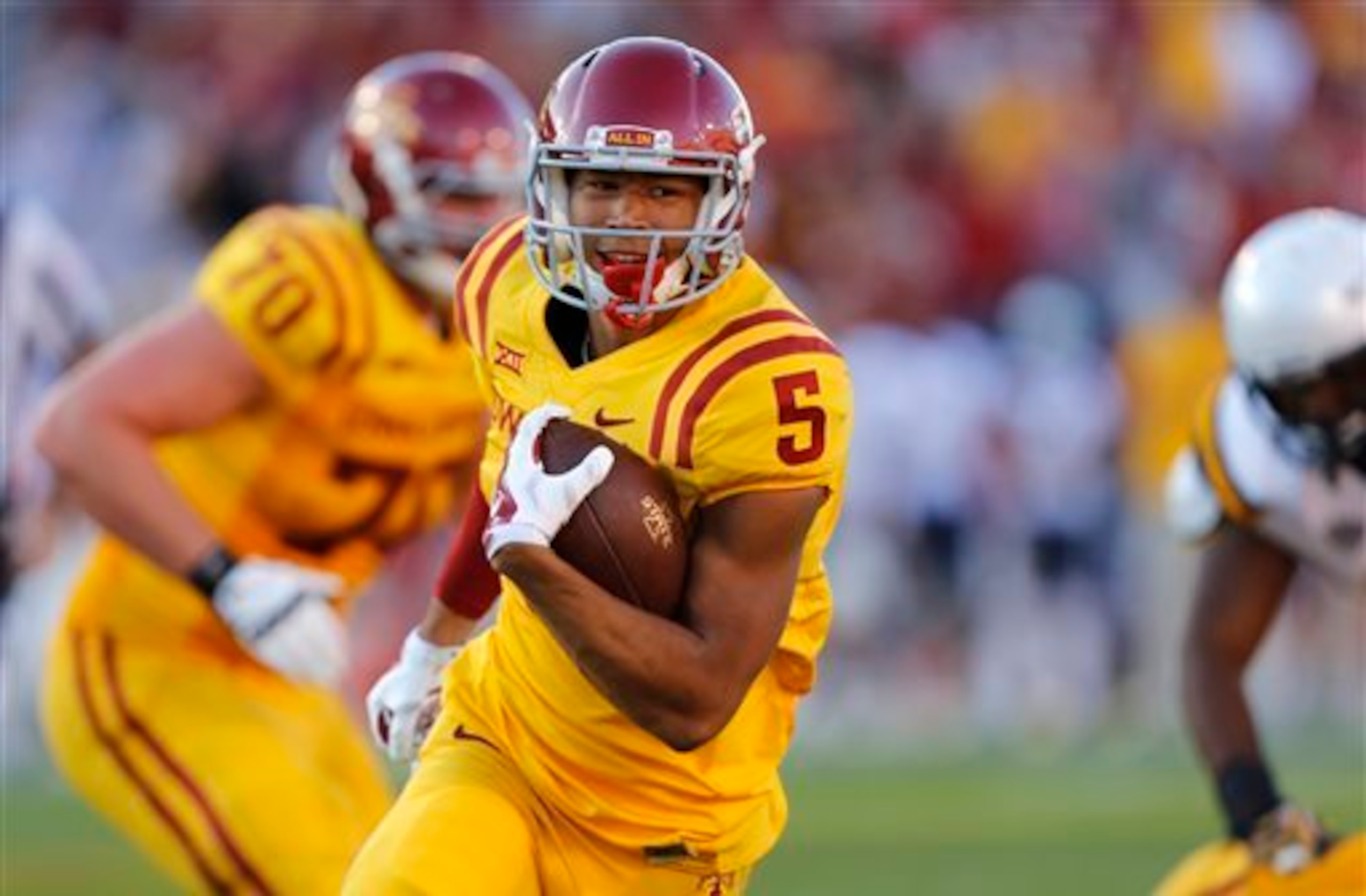 Allen Lazard played a key role early on for Iowa State's offense.