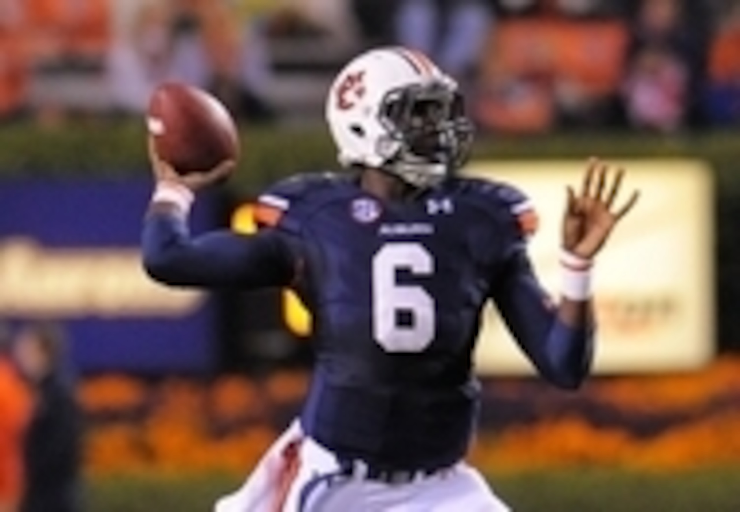 Auburn QB Jeremy Johnson