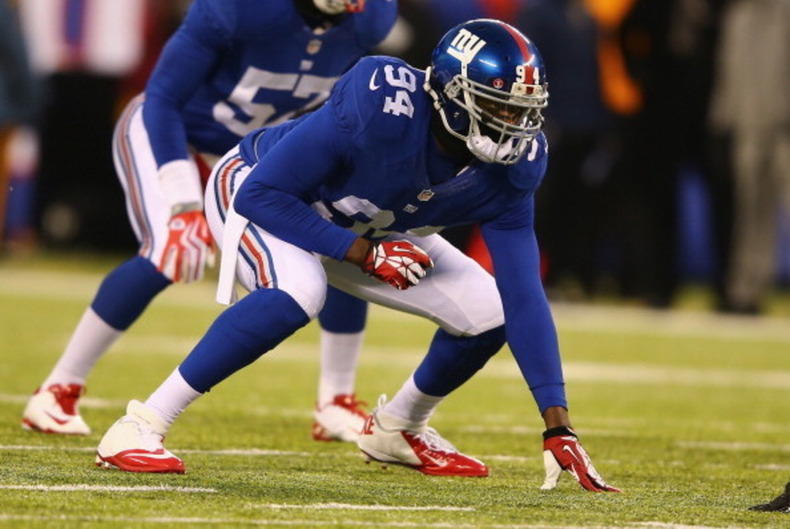 DE Mathias Kiwanuka.