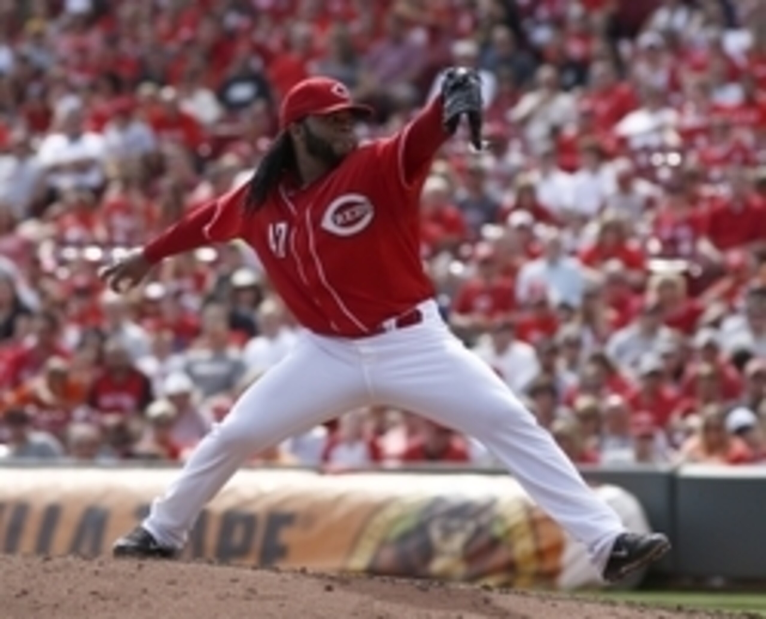 Sep 28, 2014; Cincinnati, OH, USA; Cincinnati Reds starting pitcher Johnny Cueto (47) throws against the Pittsburgh Pirates in the second inning at Great American Ball Park. Mandatory Credit: David Kohl-USA TODAY Sports Sep 28, 2014; Cincinnati, OH, USA; Cincinnati Reds starting pitcher Johnny Cueto (47) throws against the Pittsburgh Pirates in the second inning at Great American Ball Park. Mandatory Credit: David Kohl-USA TODAY Sports