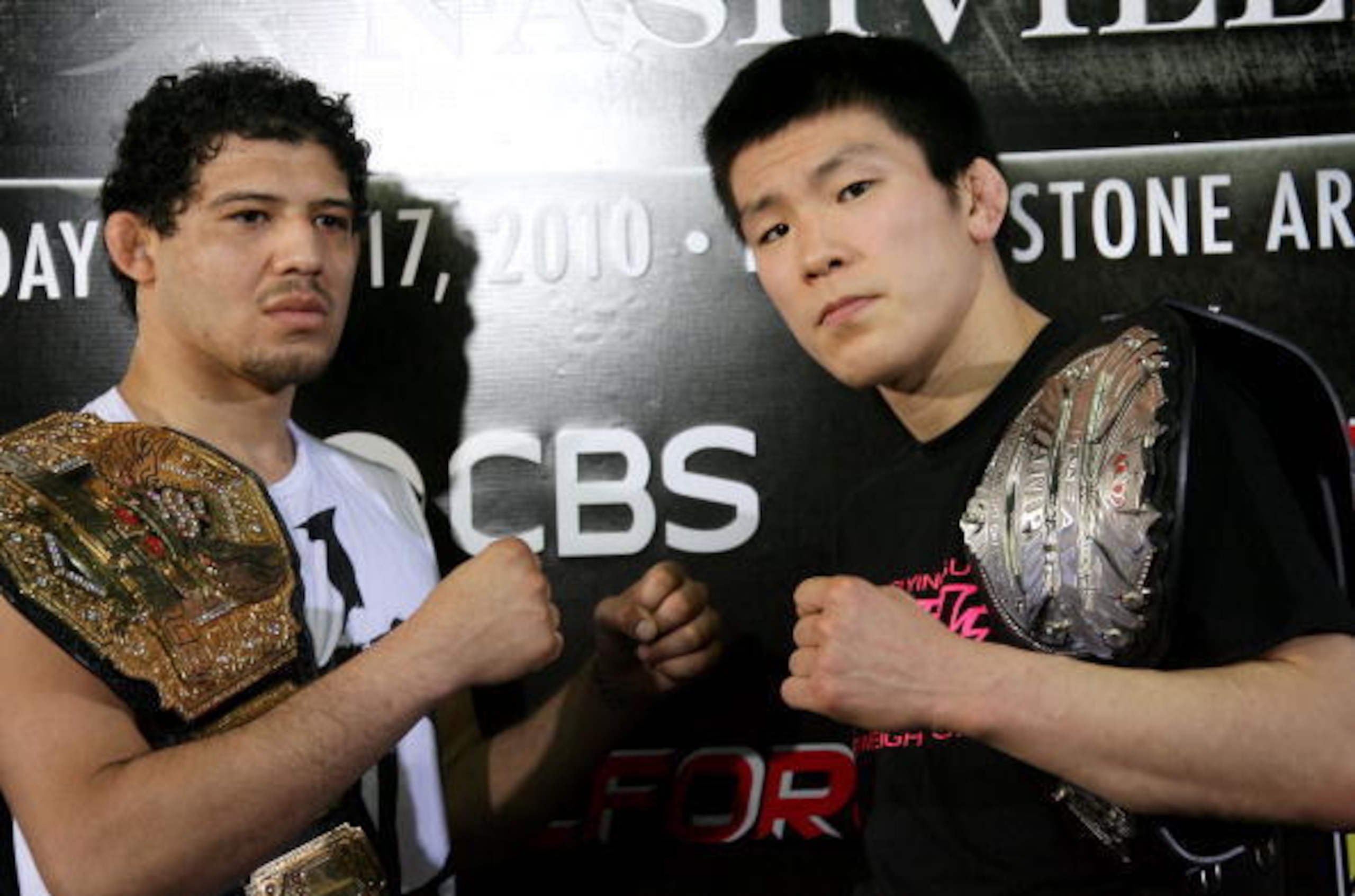 Gilbert Melendez (L) and Shinya Aoki (R)