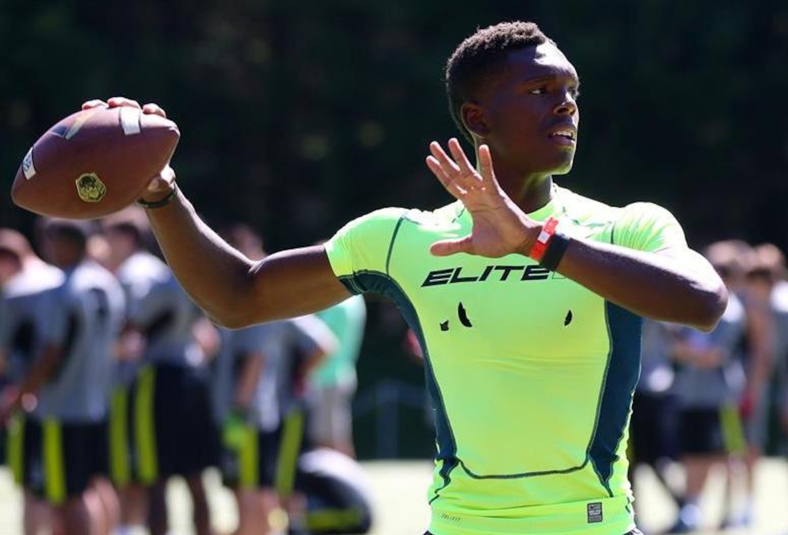 Tennessee quarterback Sheriron Jones