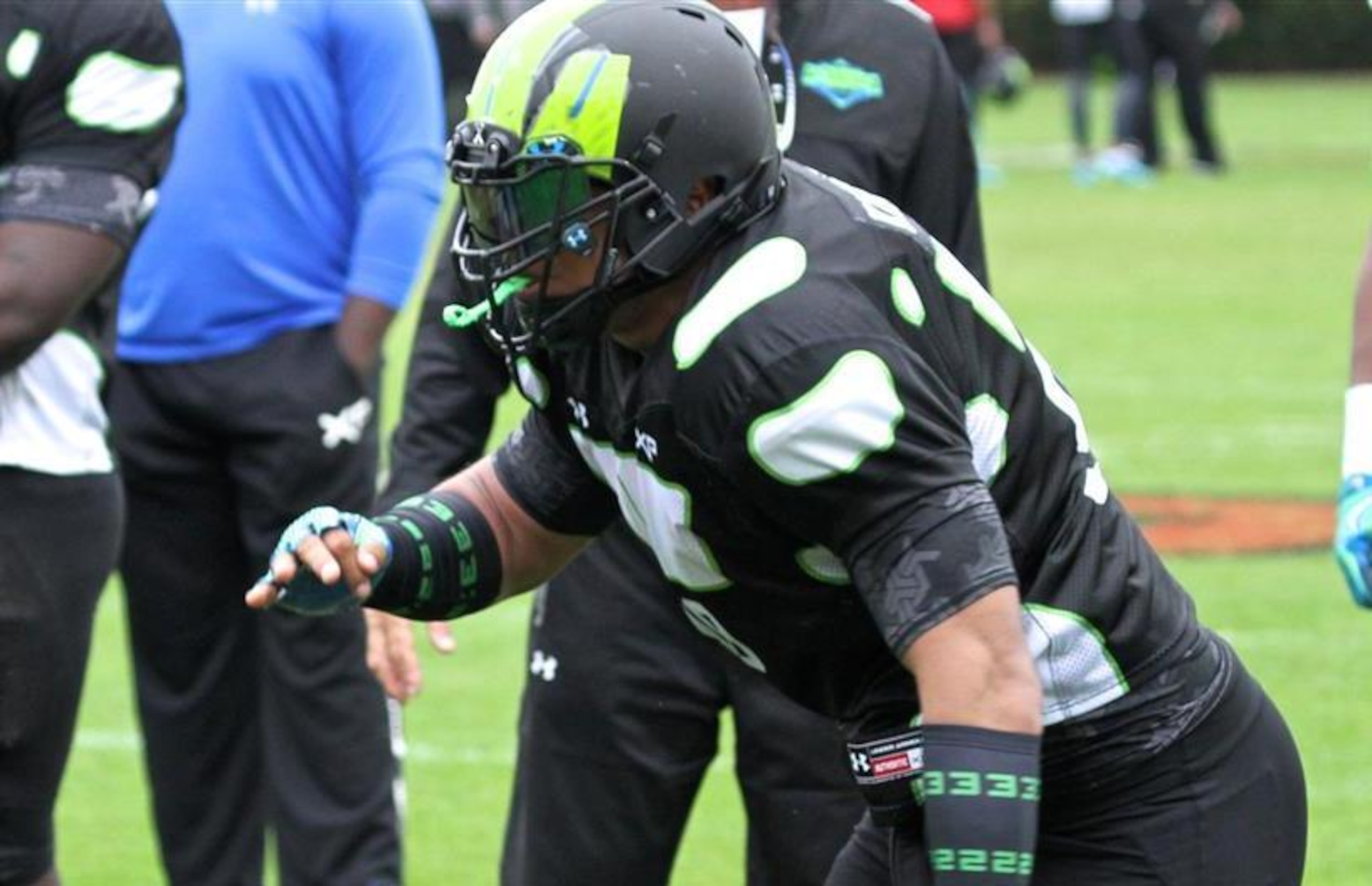 Oregon defensive end Canton Kaumatule