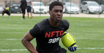 Running back Soso Jamabo.