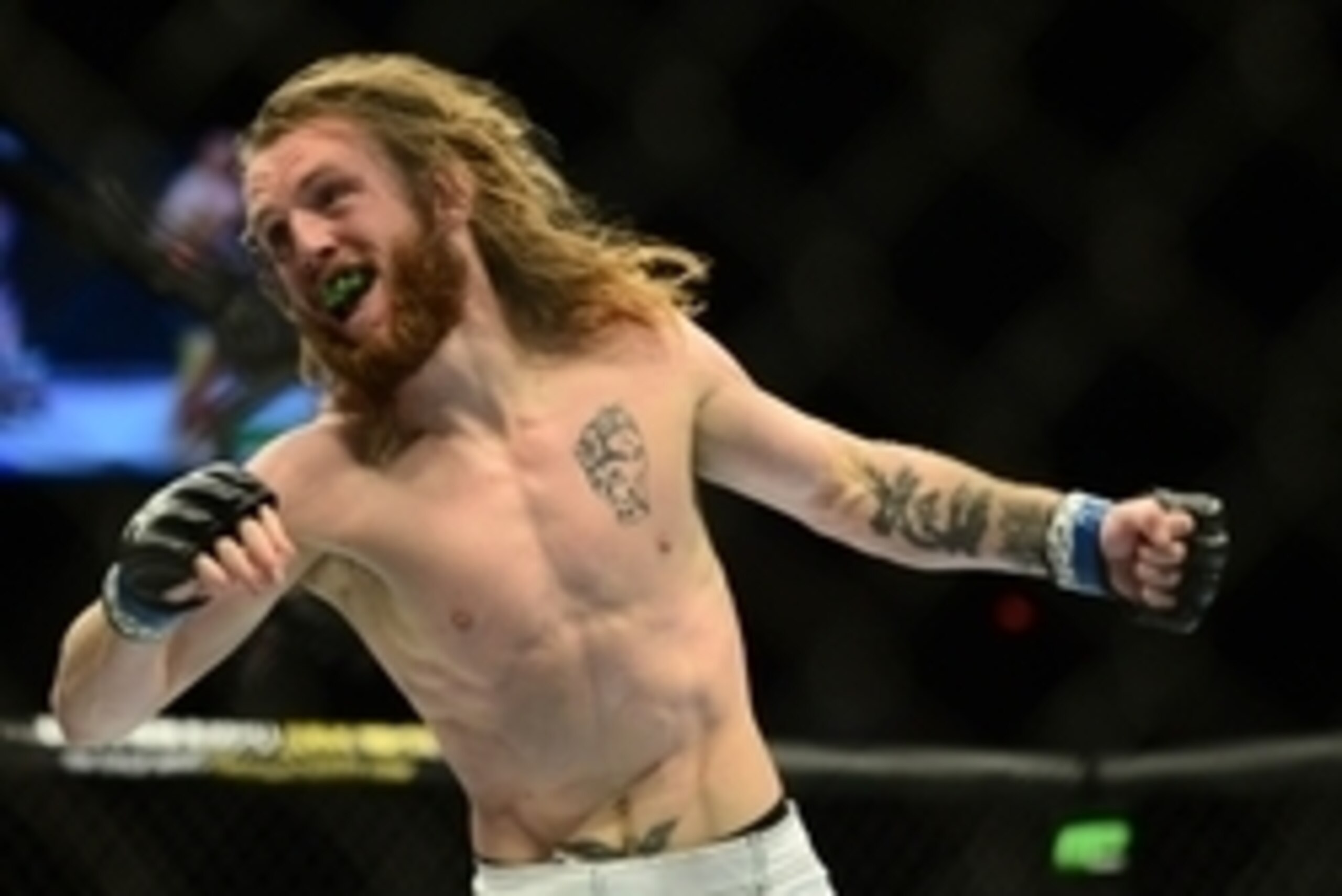Tim Elliott competed on the preliminary card Saturday night.