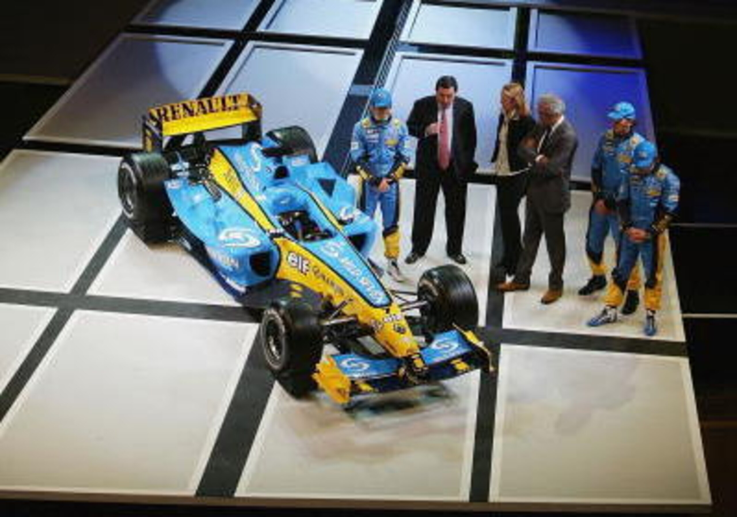 Launching the Renault R24 at the Teatro Massimo.