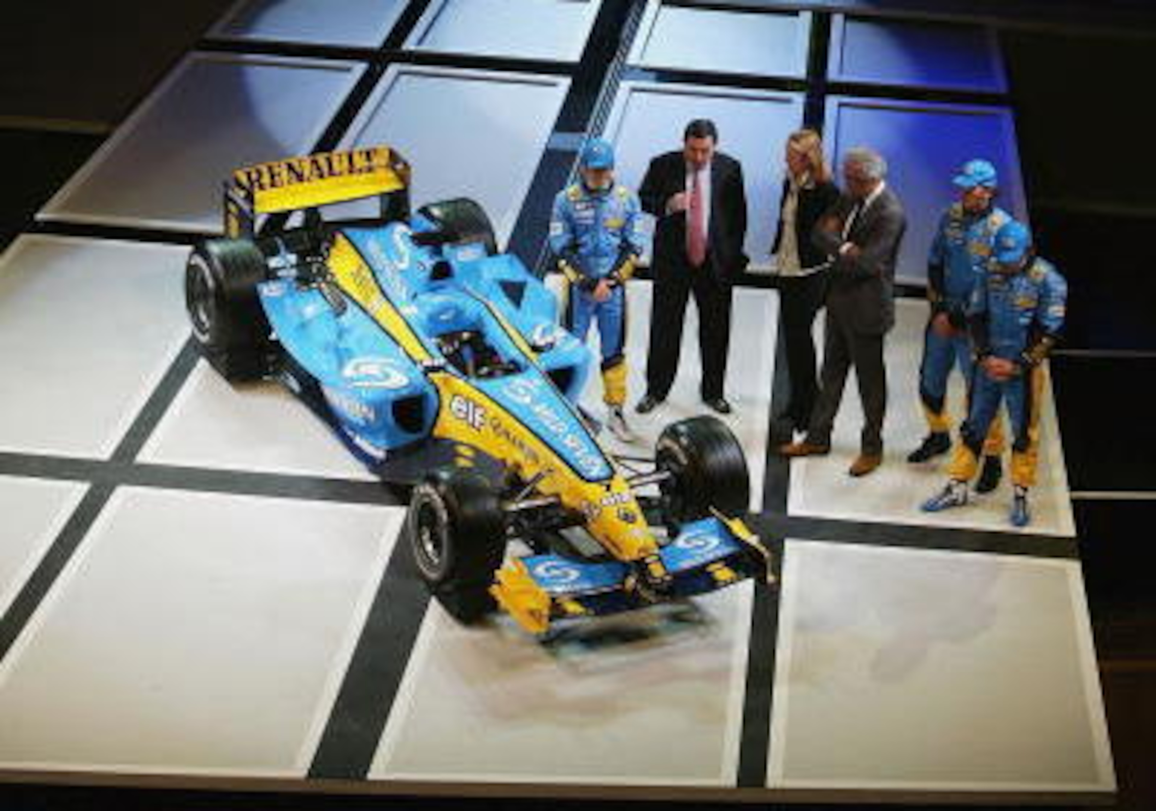 Launching the Renault R24 at the Teatro Massimo.