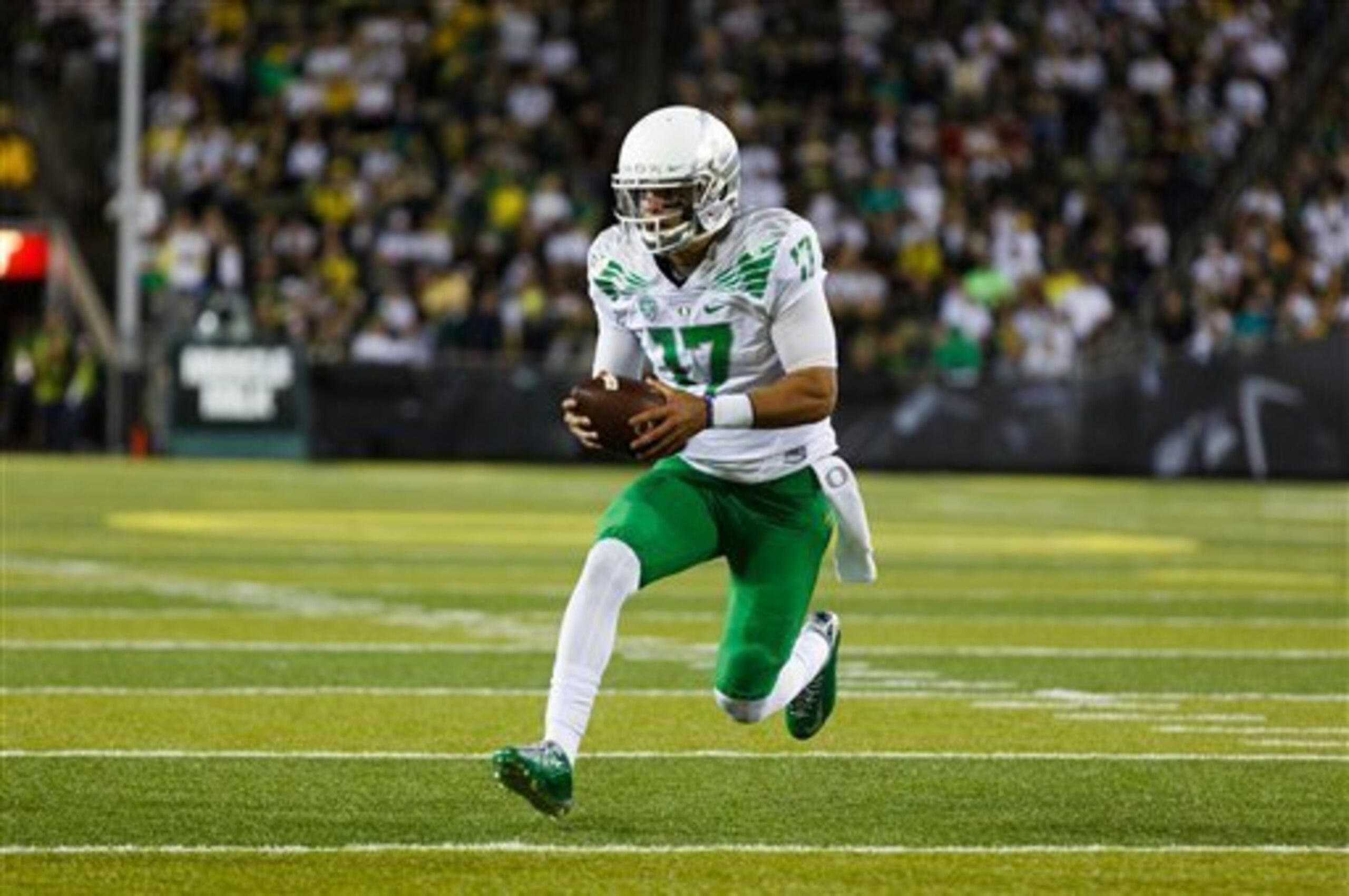 Is Jeff Lockie Oregon's answer at quarterback? Is Jeff Lockie Oregon's answer at quarterback?