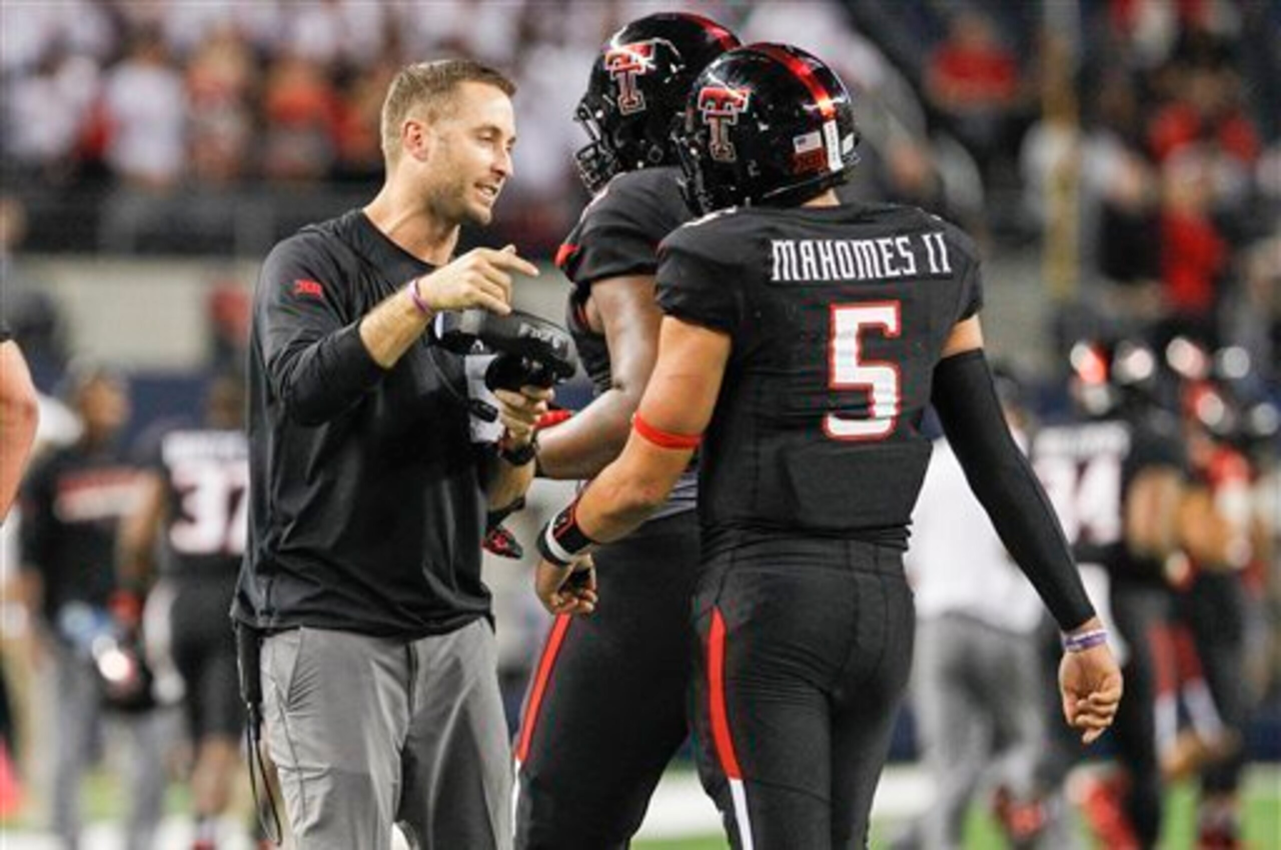 Kliff Kingsbury and Texas Tech are looking for a bounce-back season in 2015.