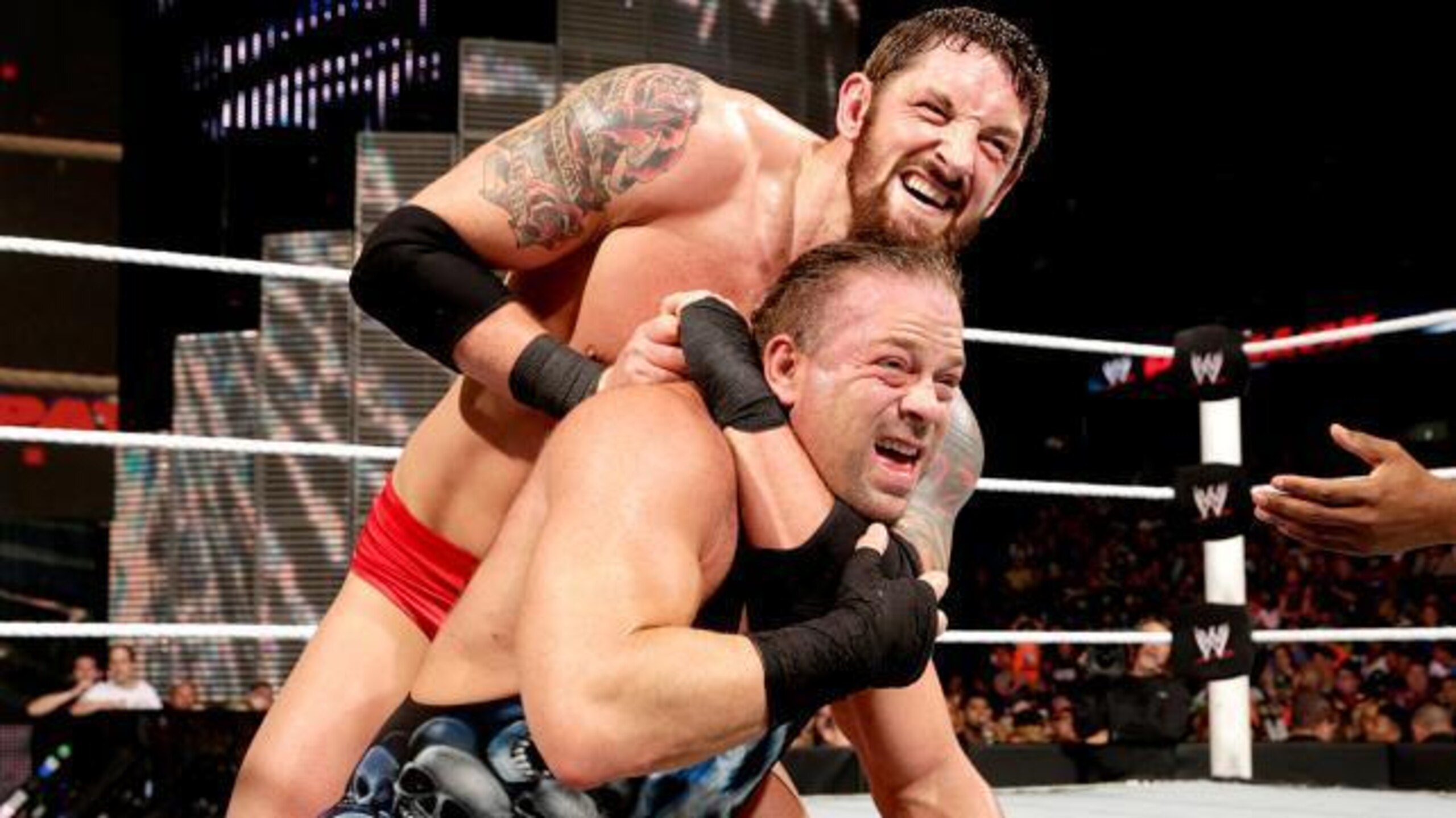 Bad News Barrett and Rob Van Dam collide over the Intercontinental title.