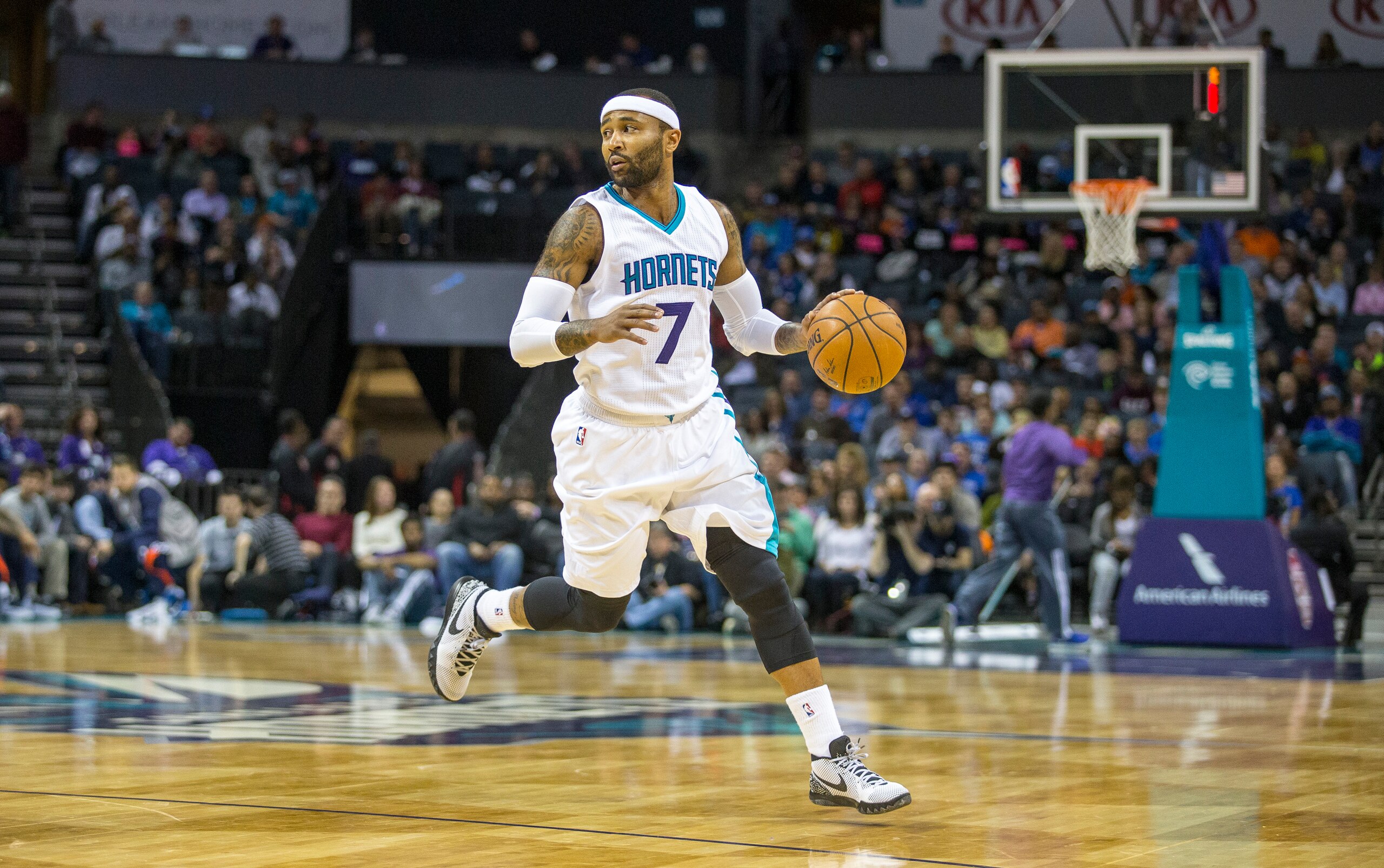 This whole team needs to take a long look at Mo Williams and try to emulate some of his characteristics.