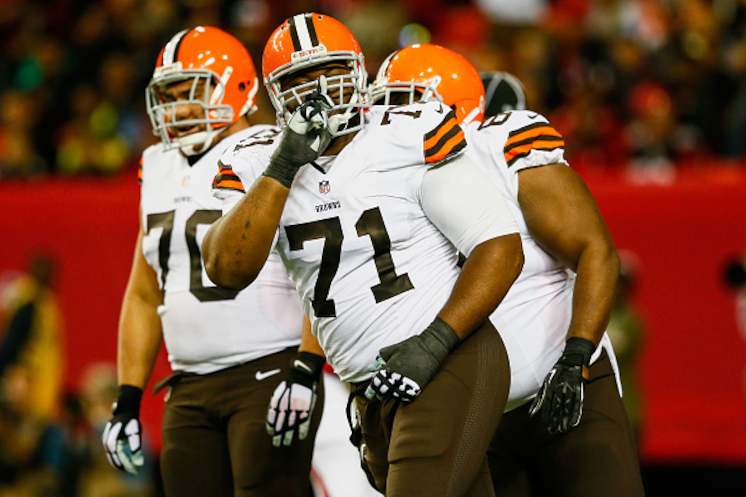 What the Browns decide to do with free agent defensive tackle Ahtyba Rubin will do much to shape their defense this year.
