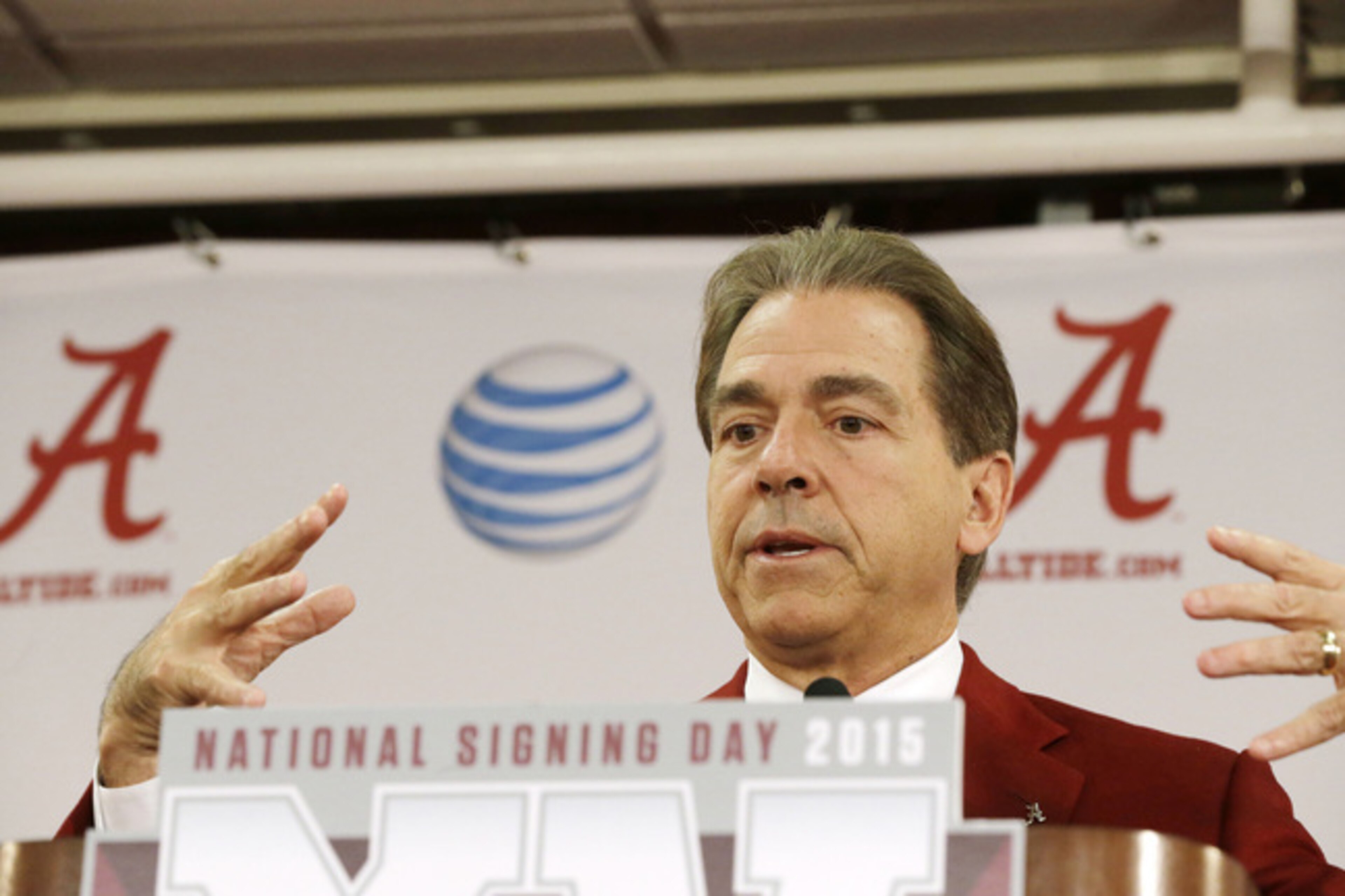 Nick Saban and Alabama will be in the hunt for top recruiting honors in 2016...but will they be No. 1 again?