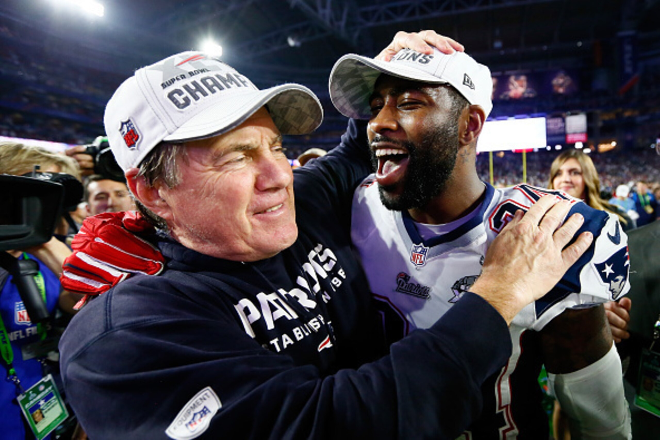 Can Bill Belichick keep last year's free-agent coup, Darrelle Revis?