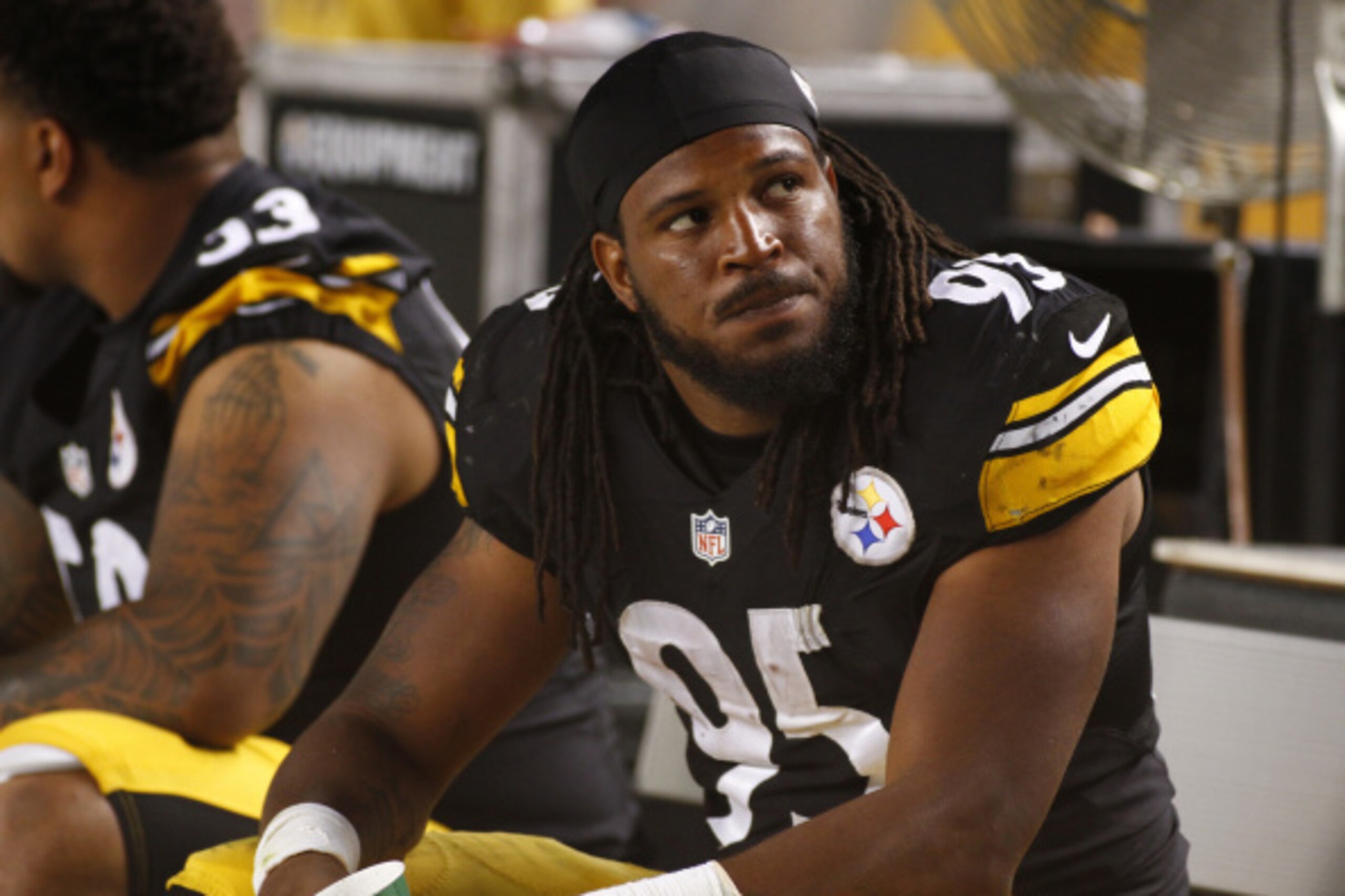Outside linebacker Jarvis Jones' 2015 season hinges on what the Steelers do in free agency.
