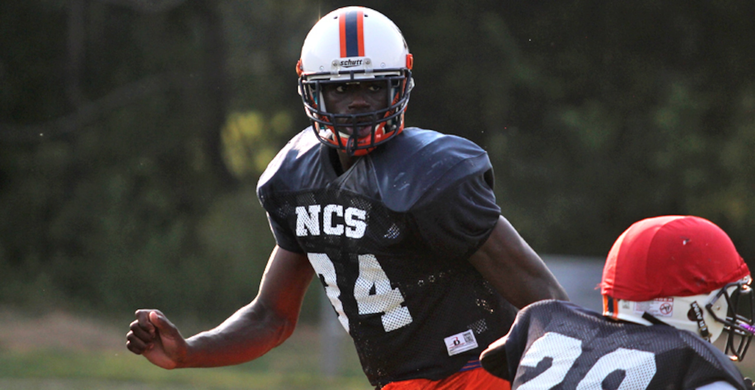 Middle Tennessee linebacker Daniel Bituli likes the Vols, but there are several other teams in the running as well.