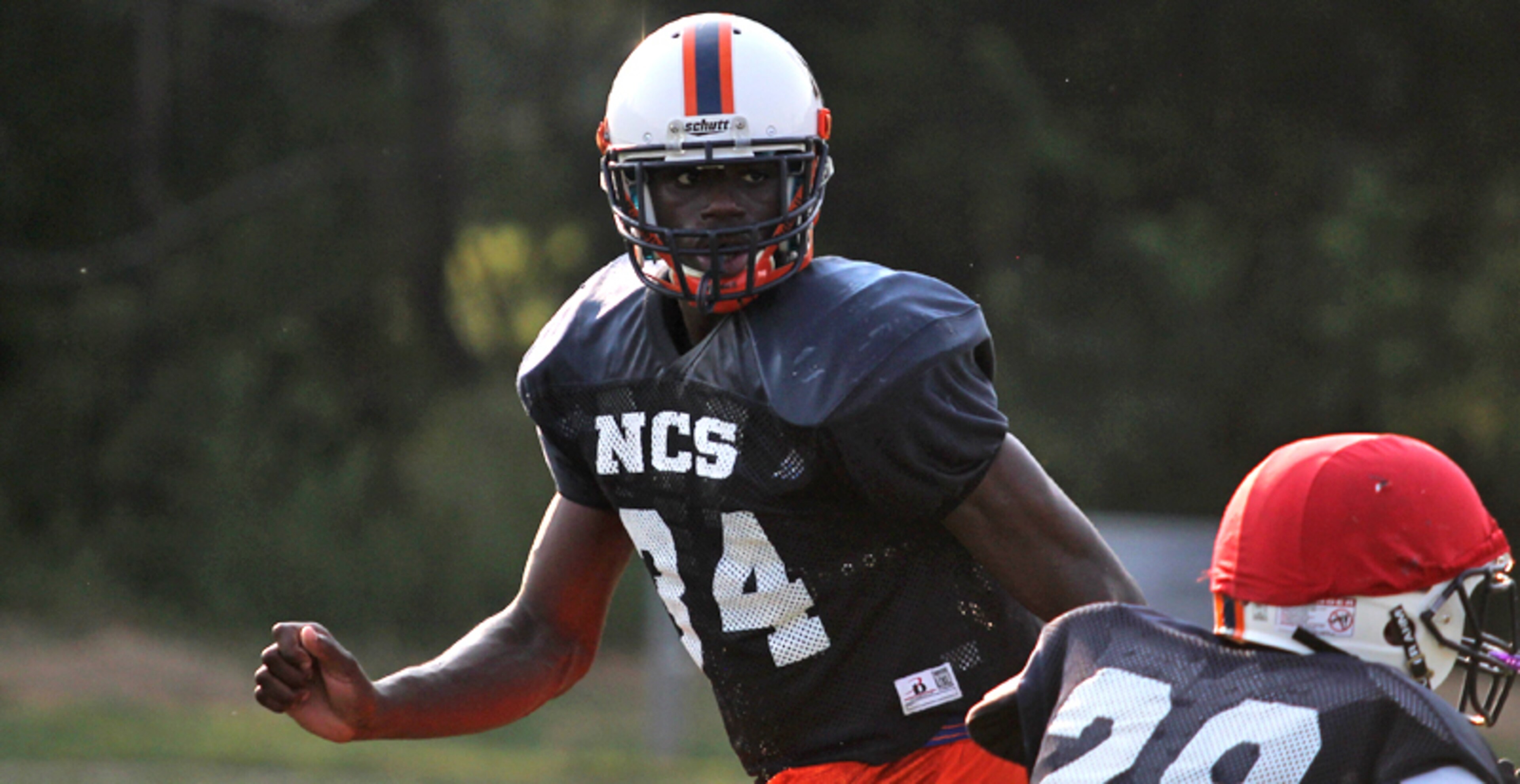 Middle Tennessee linebacker Daniel Bituli likes the Vols, but there are several other teams in the running as well.