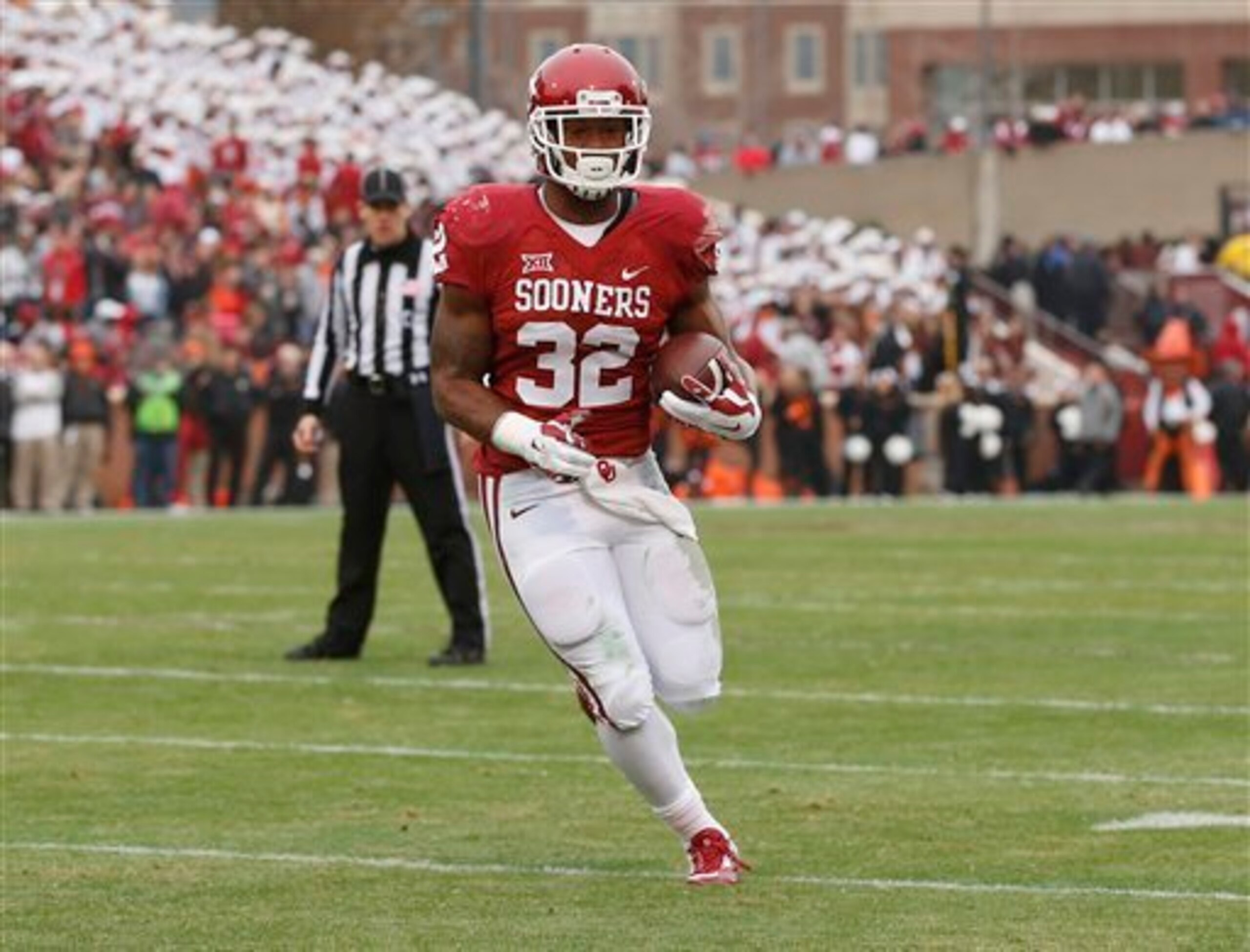 Oklahoma running back Samaje Perine is one of the best in the country.