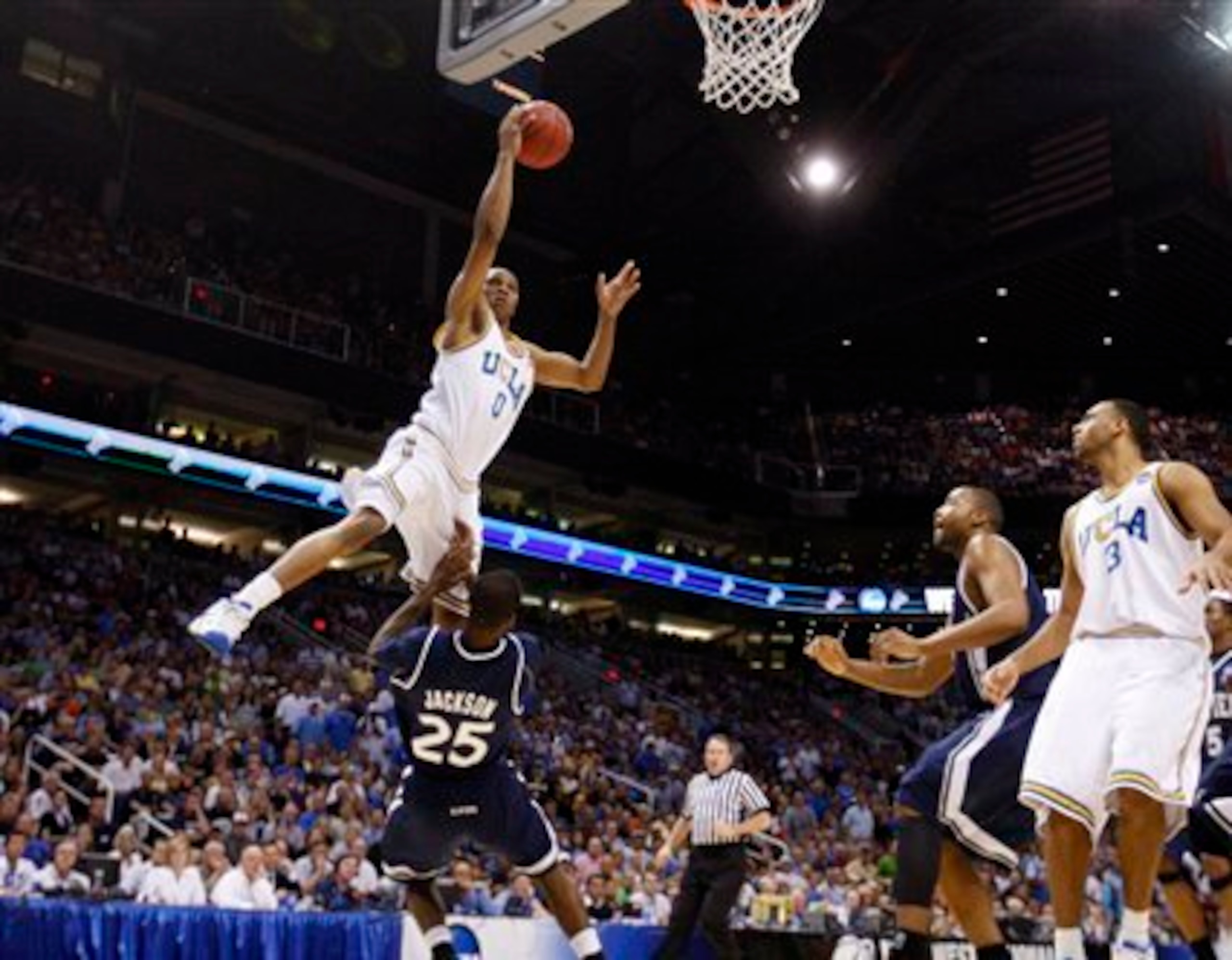 Westbrook doing his Superman thing against Xavier in the 2008 Elite Eight.