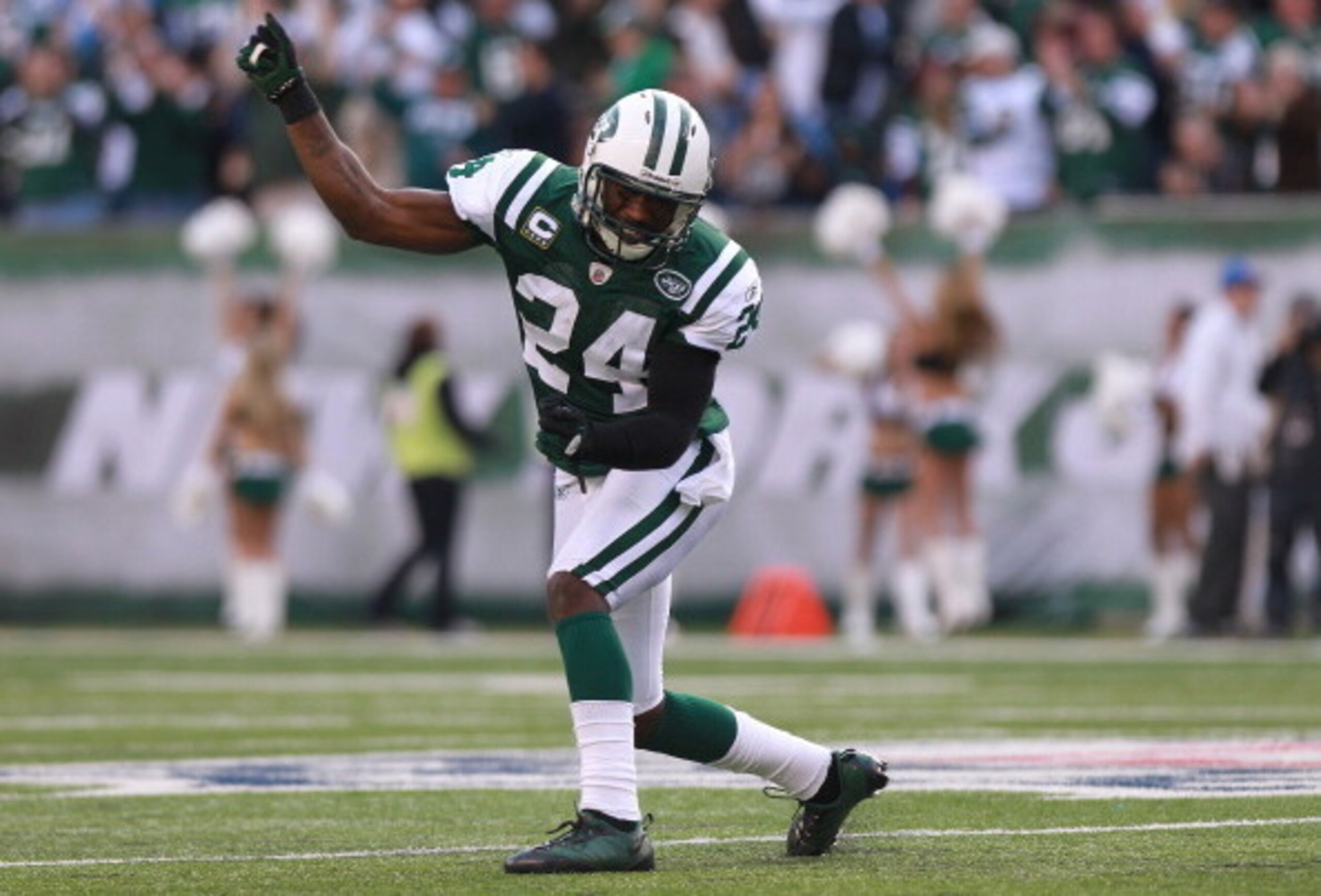 Darrelle Revis