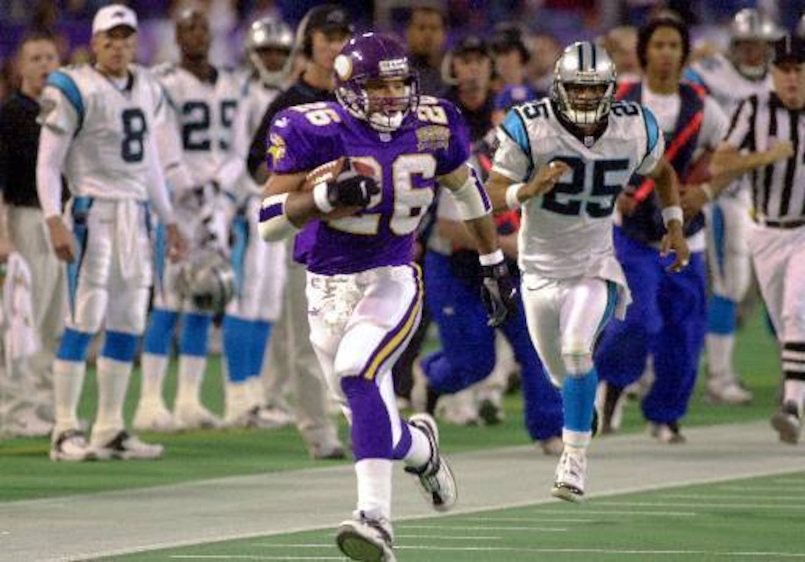 In 2000, Robert Smith retired on the heels of his very best season.