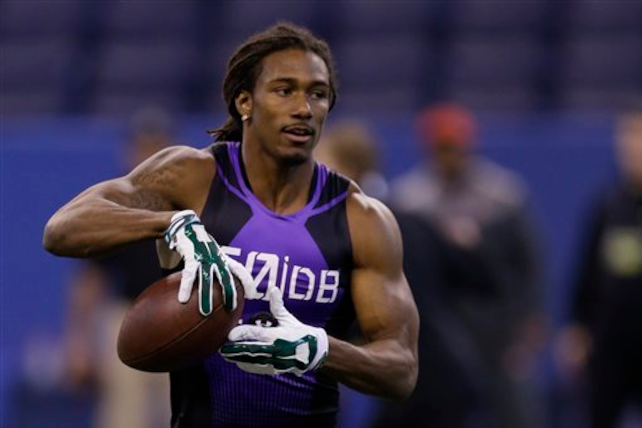 Will cornerback Trae Waynes be available to the 49ers at No. 15 in the 2015 NFL draft?