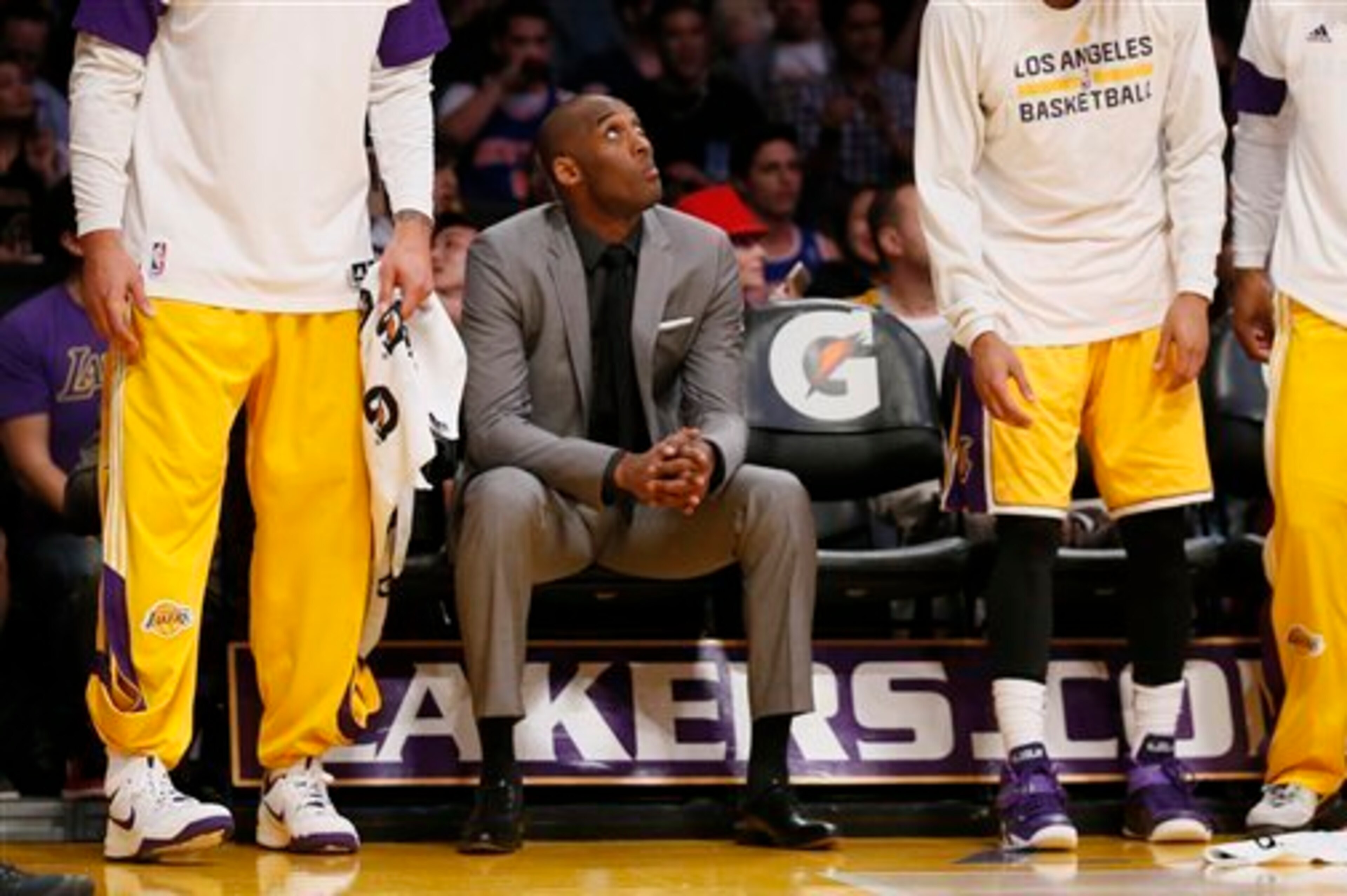 How does Kobe Bryant fit into Lakers rebuilding plans? How does Kobe Bryant fit into Lakers rebuilding plans?