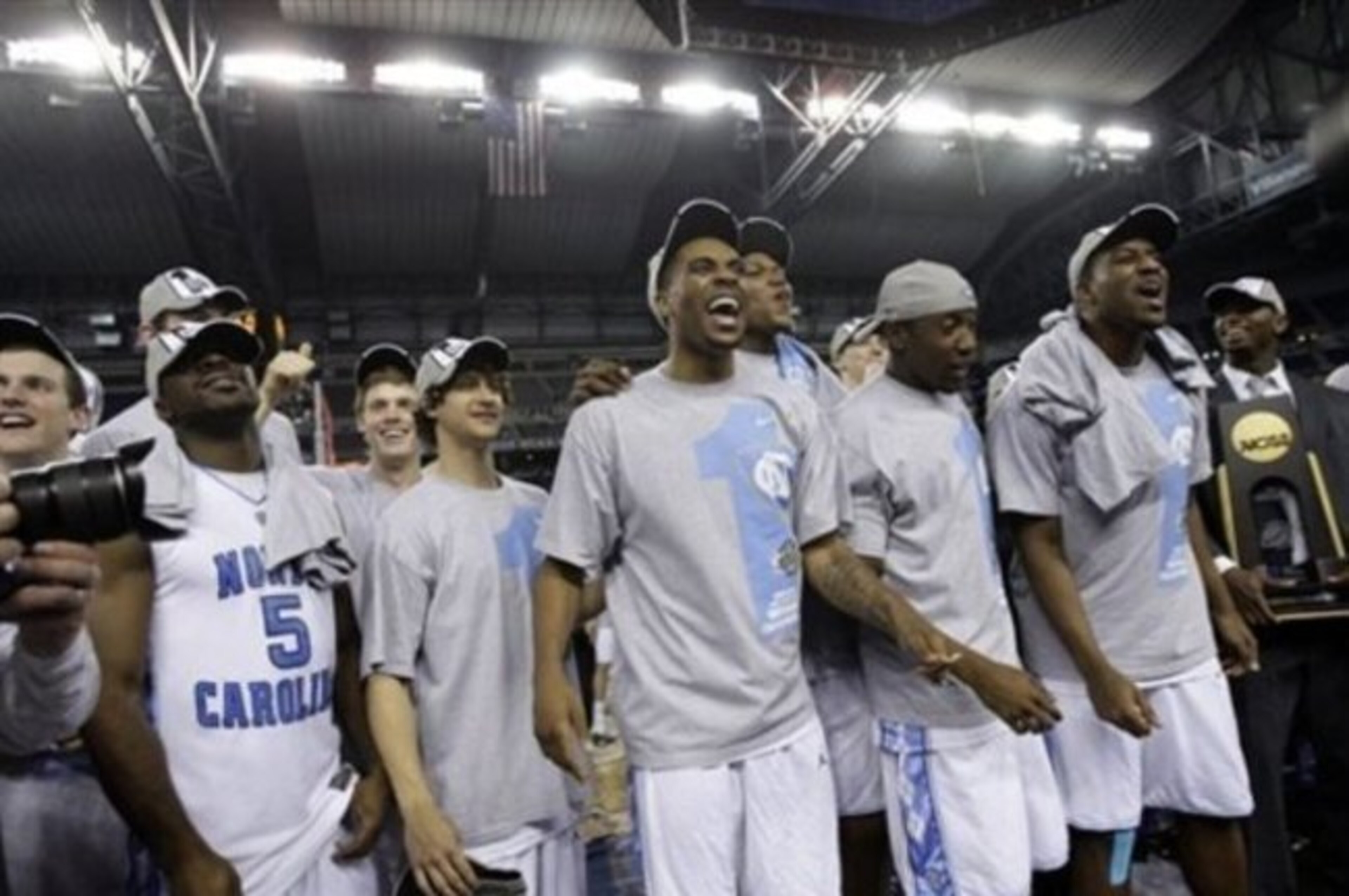 The 2008-2009 North Carolina Tarheels finished with a 34-4 record and was a Top 5 team all season.