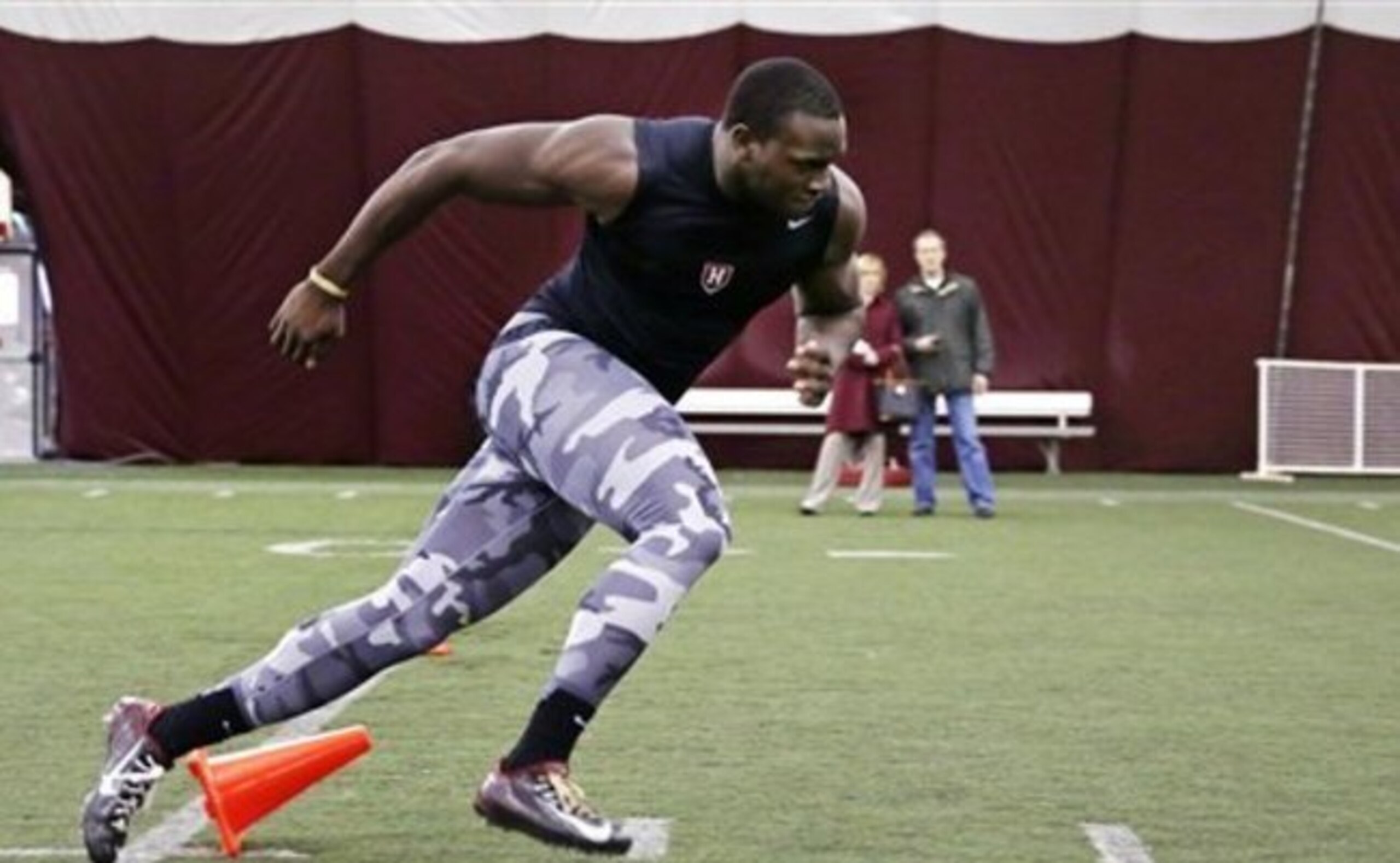 OLB Zach Hodges