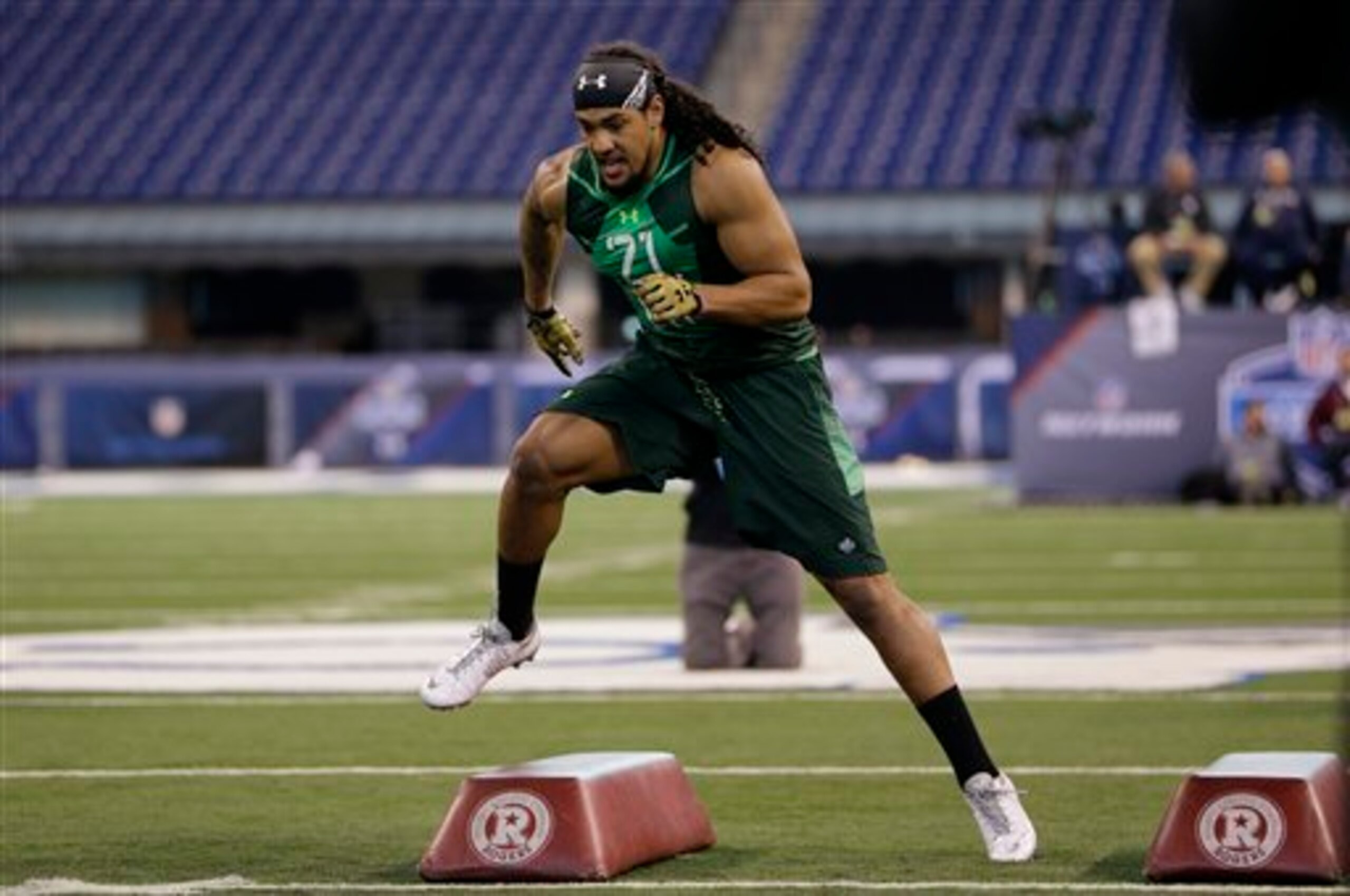 Washington pass-rusher Hau'Oli Kikaha
