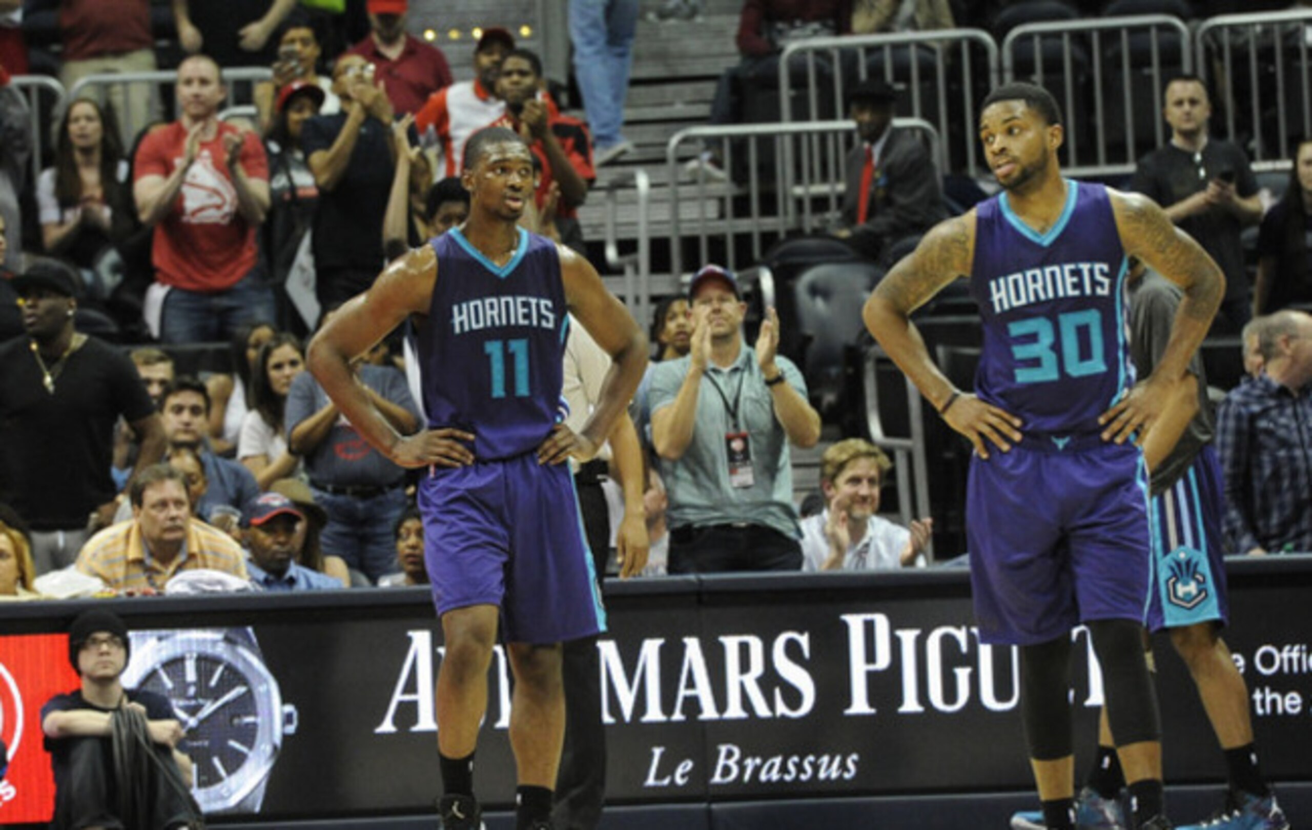 Charlotte's Noah Vonleh (left)