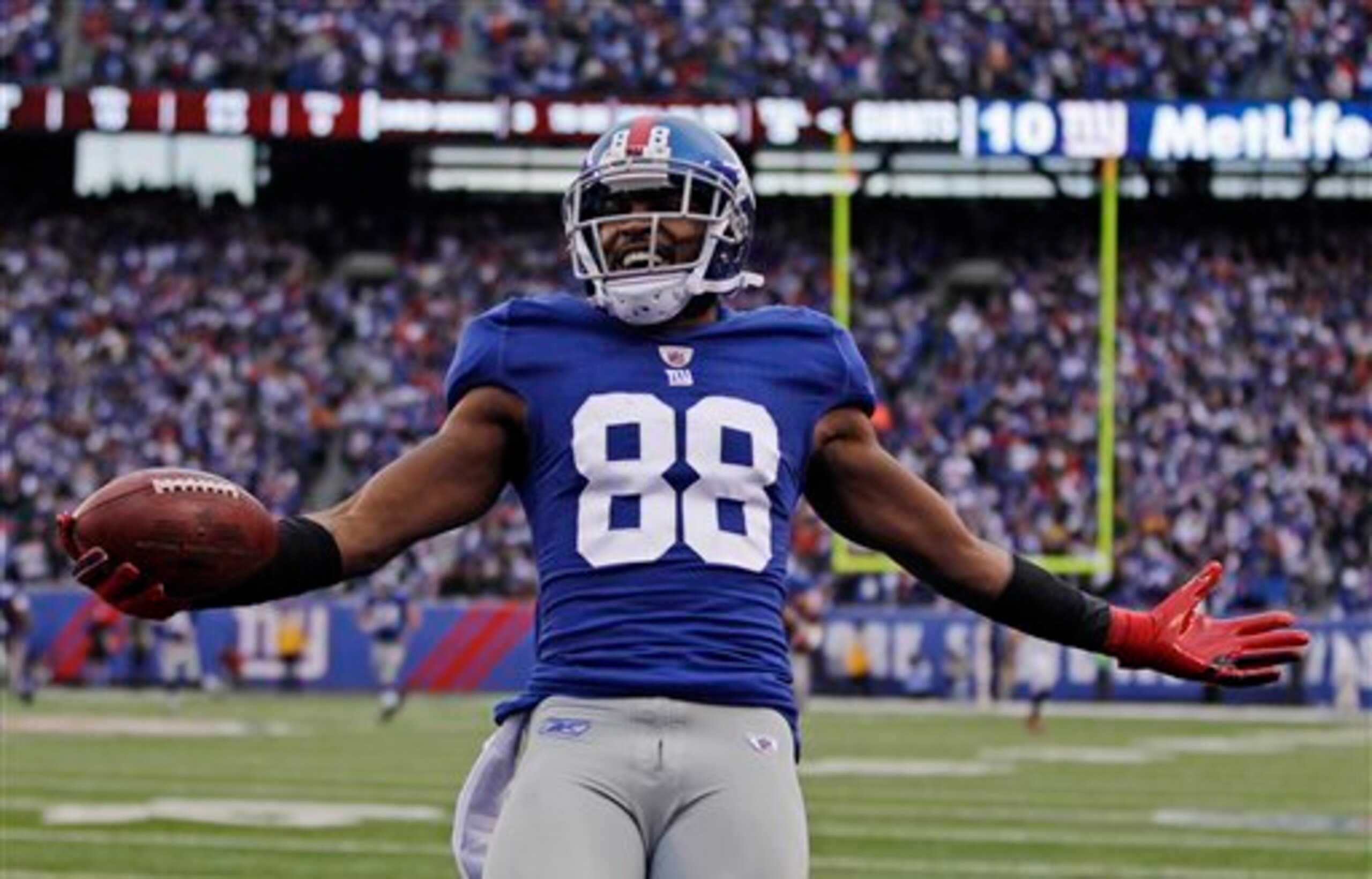 WR Hakeem Nicks.