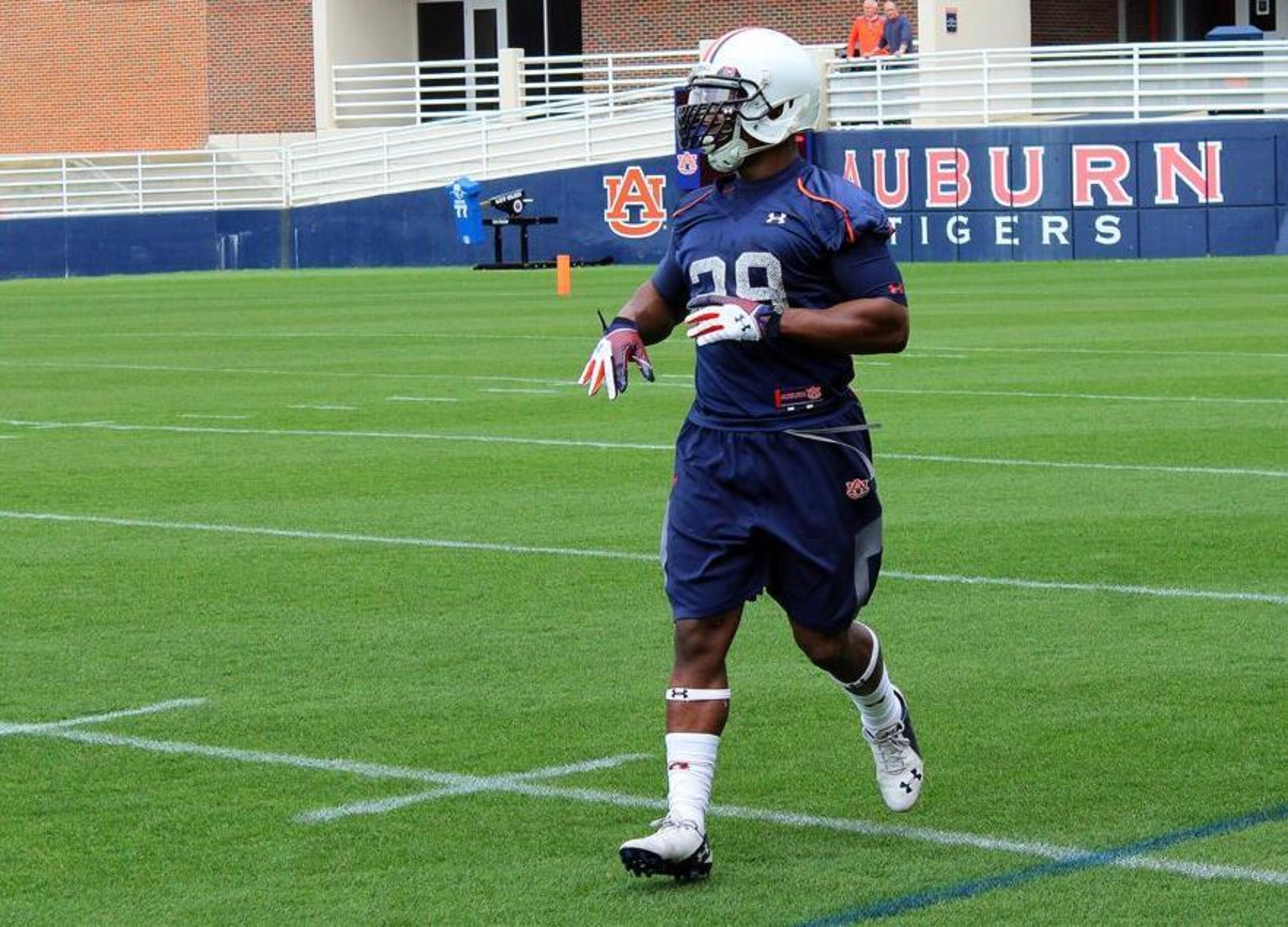 Auburn RB Jovon Robinson