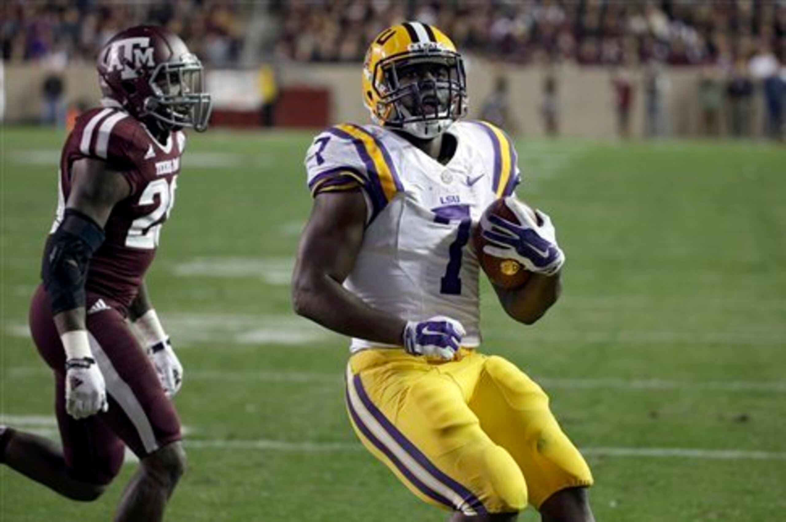 Leonard Fournette will be a very strong Heisman Trophy candidate this fall.
