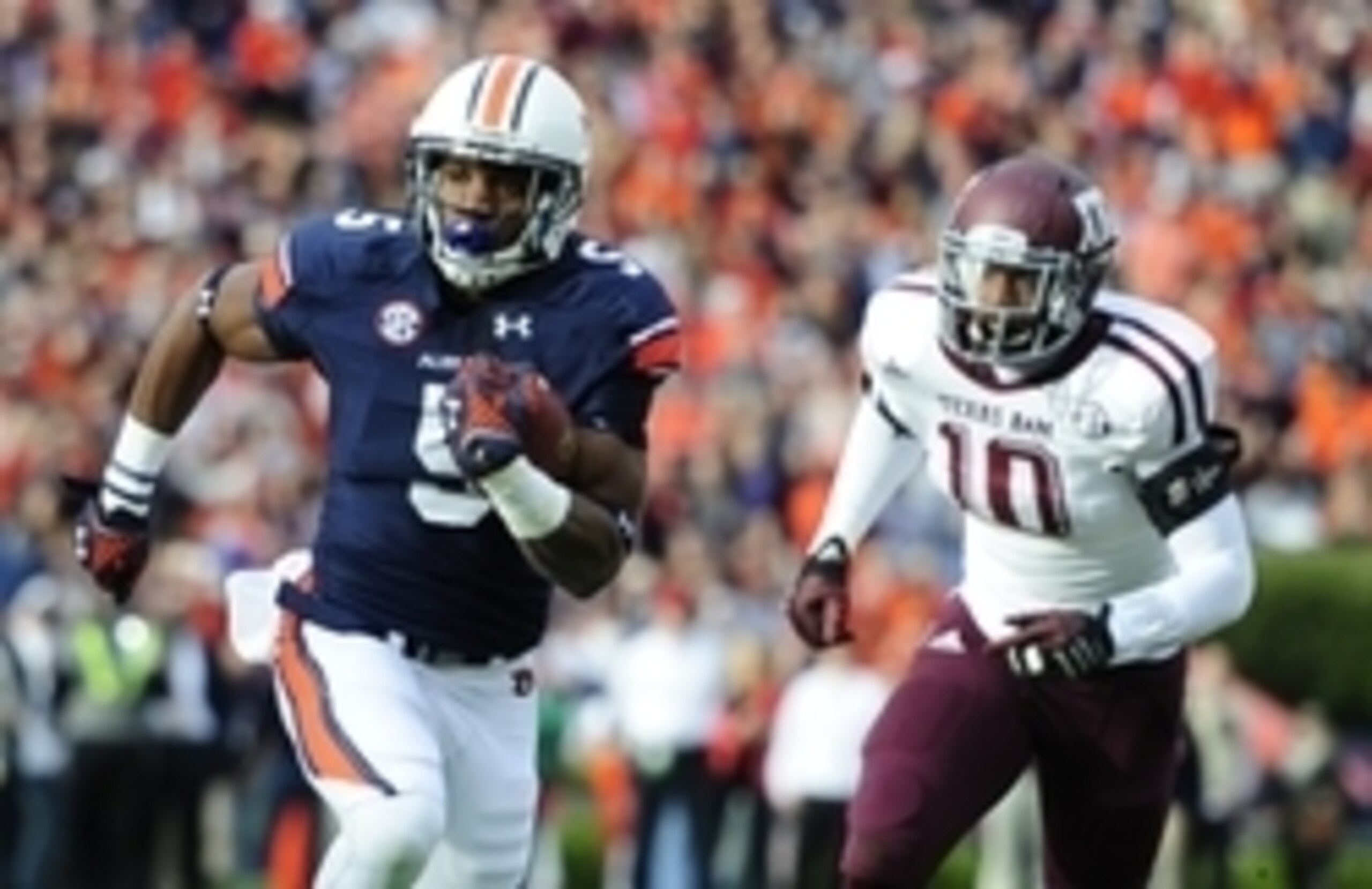 Finally healthy, Daeshon Hall could make a huge difference for Texas A&M's defensive line this fall. Finally healthy, Daeshon Hall could make a huge difference for Texas A&M's defensive line this fall.